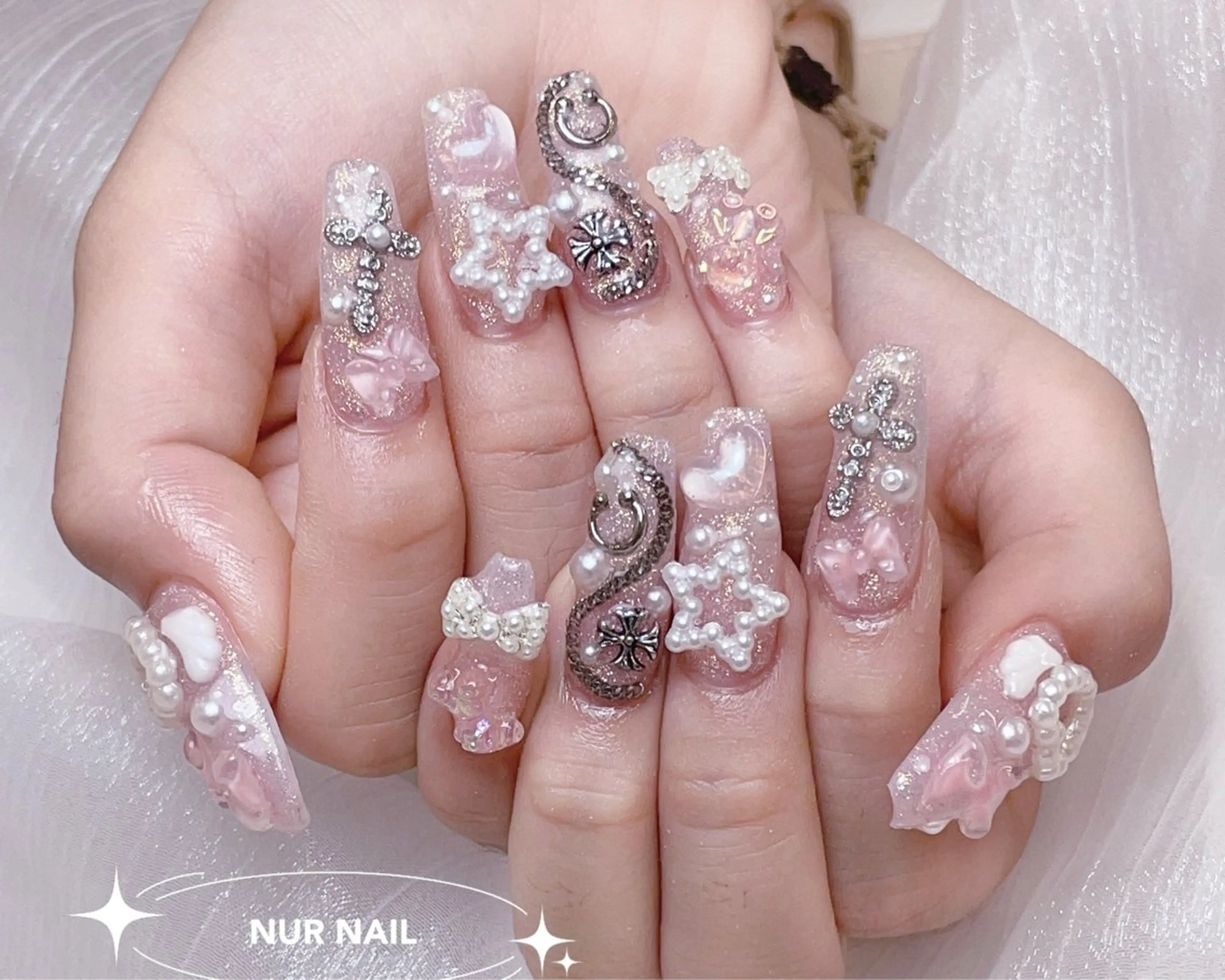ネイル 🫧NUR NAIL✨のネイルデザイン