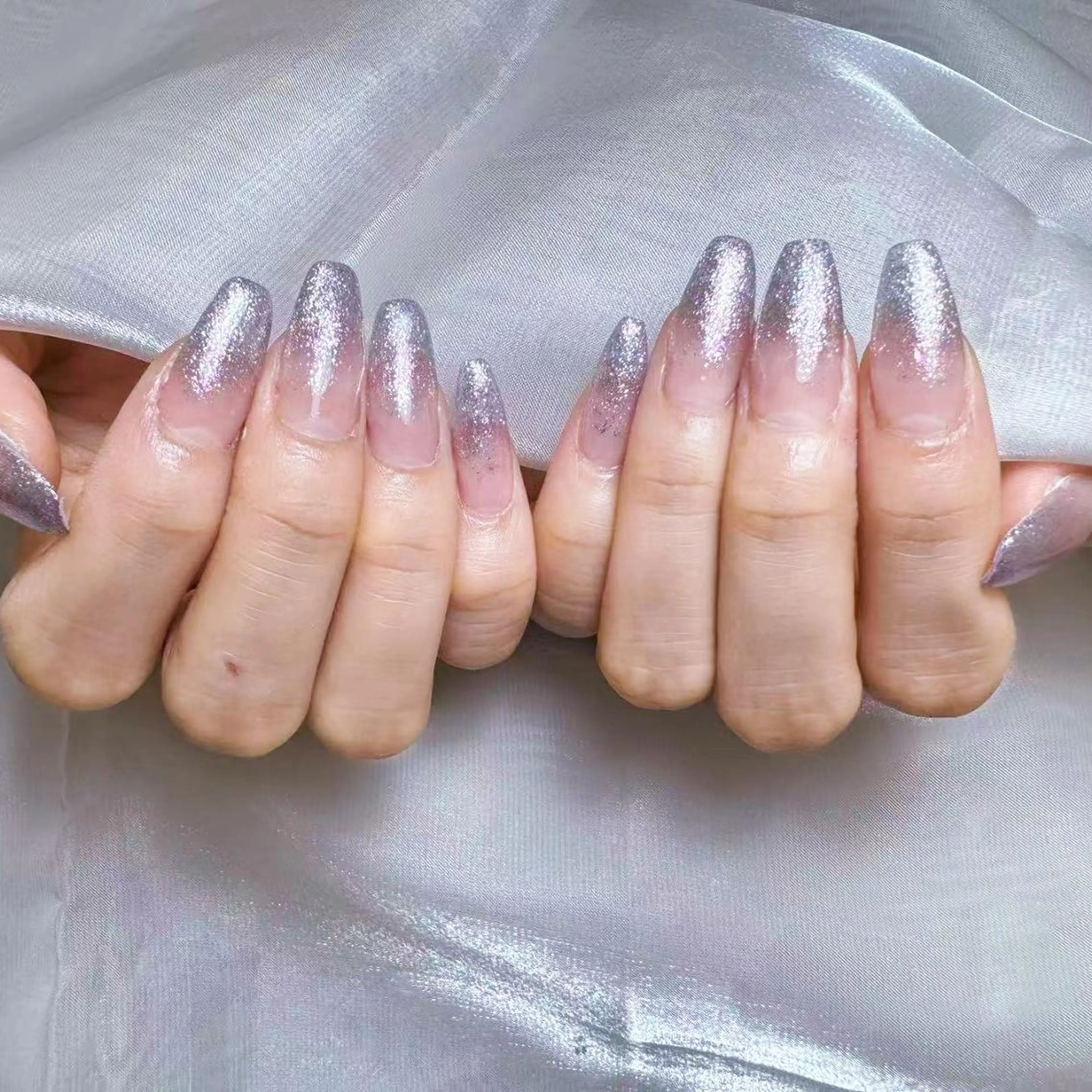 ネイル アートネイル オーロラネイル ガーリー キラキラネイル 韓国ネイル ハンドネイル ハンドケア DIAMOND 💅のネイルデザイン