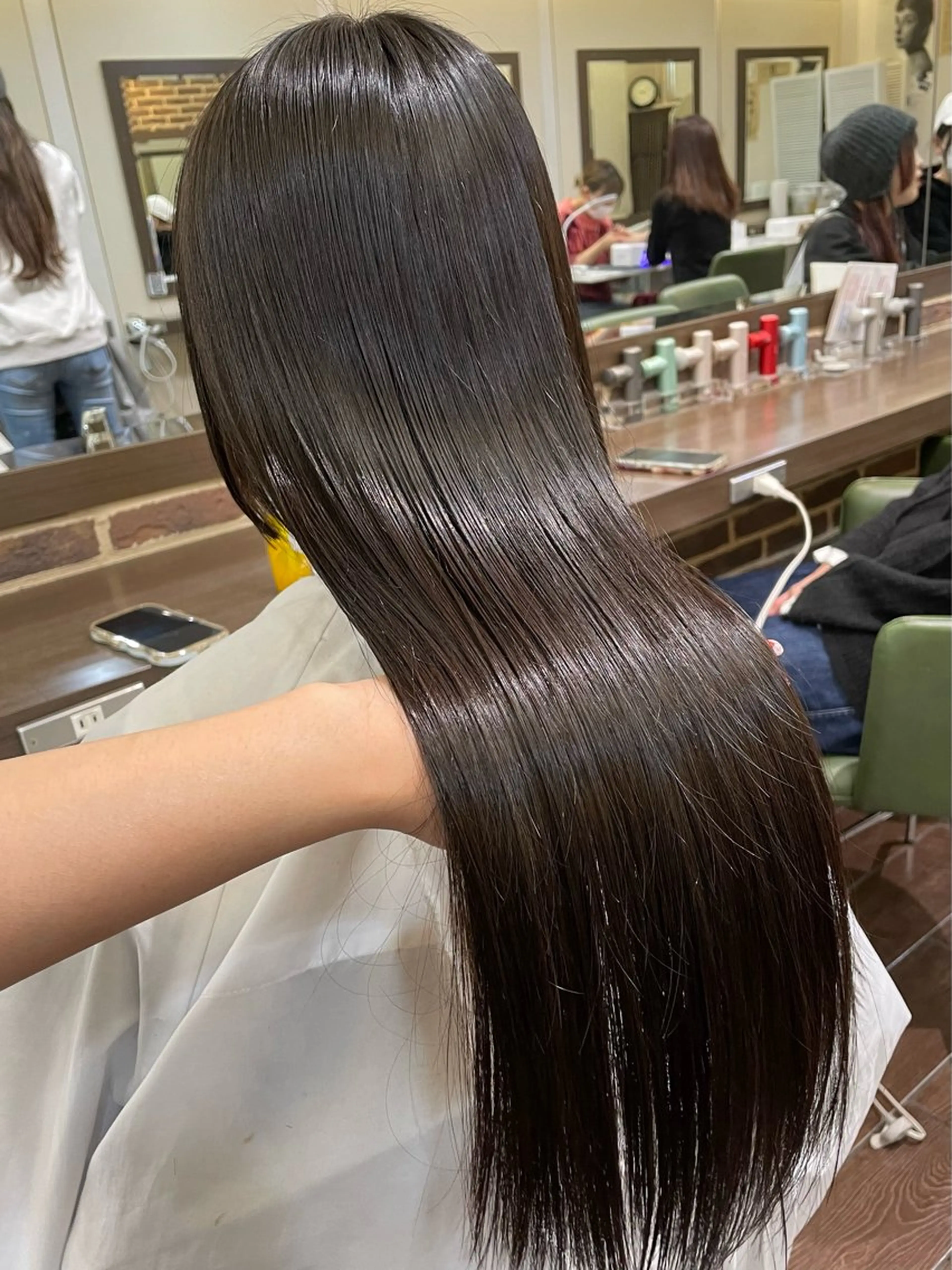 ナチュラルにストレートにしたい方へ【ストレートパーマ】の写真