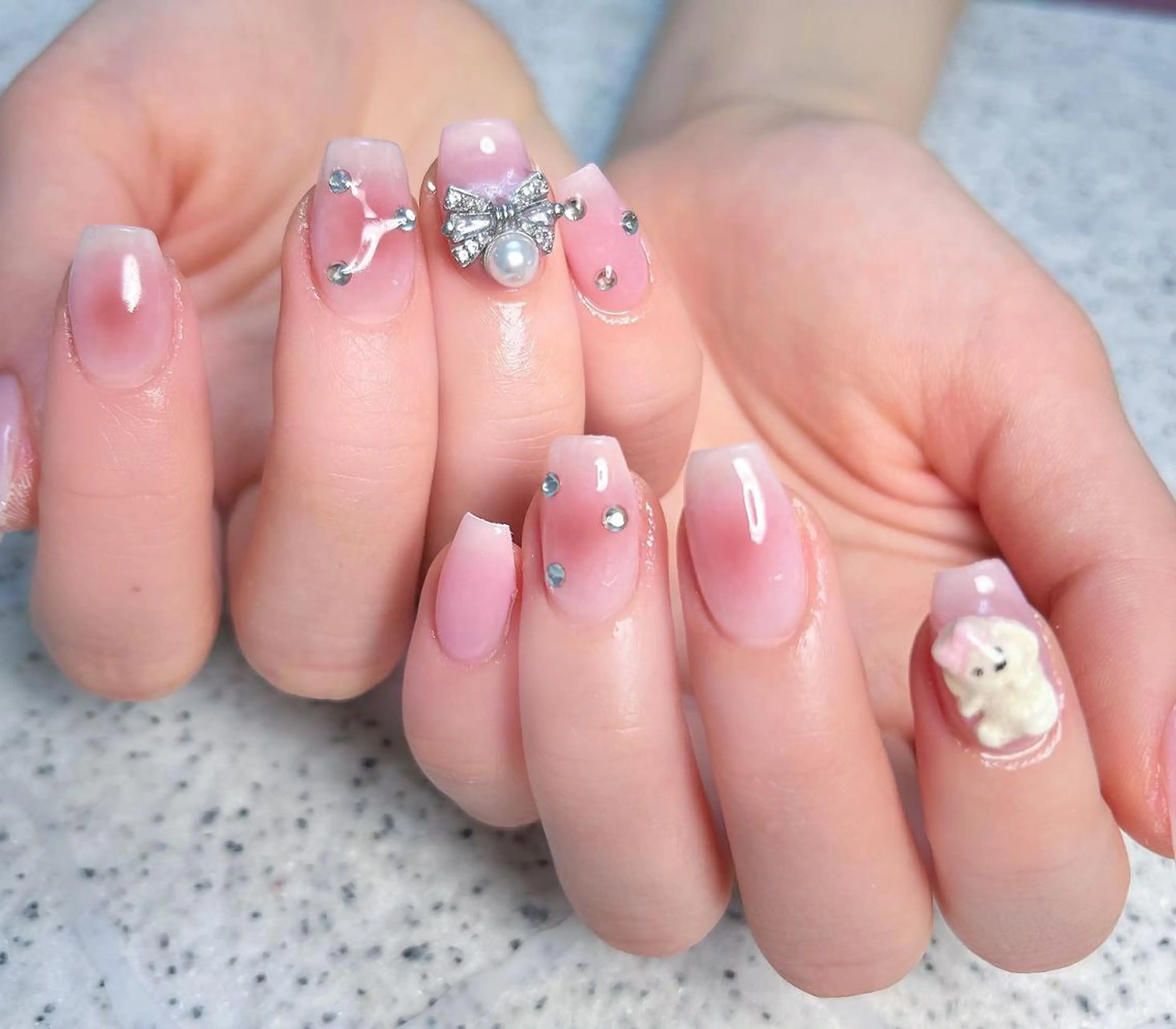 ネイル Queens PUPUのネイルデザイン