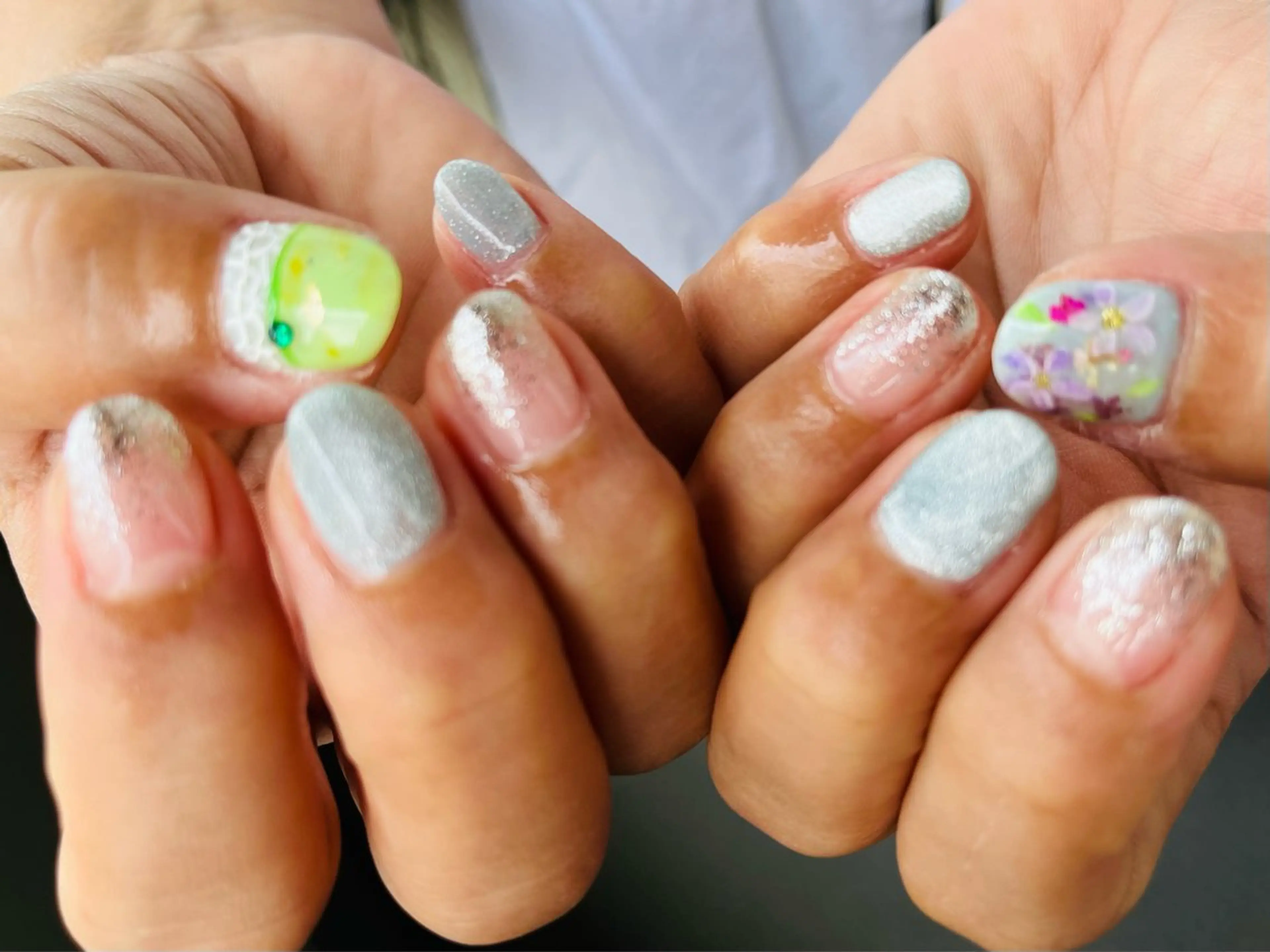 ネイル マグネットネイル ネイルサロン HANAのネイルデザイン