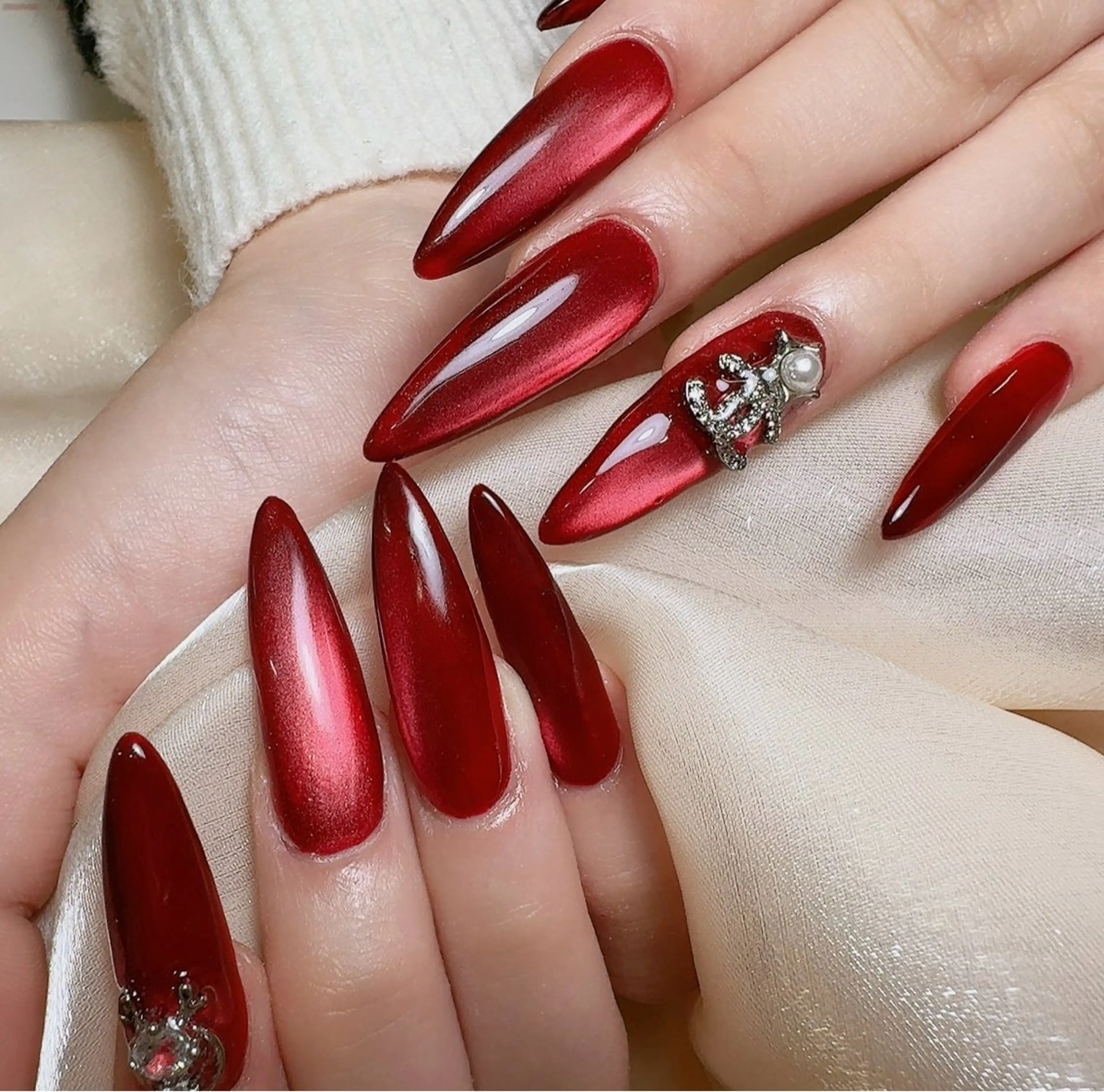 ネイル ハンドネイル LR.ONE リナのネイルデザイン