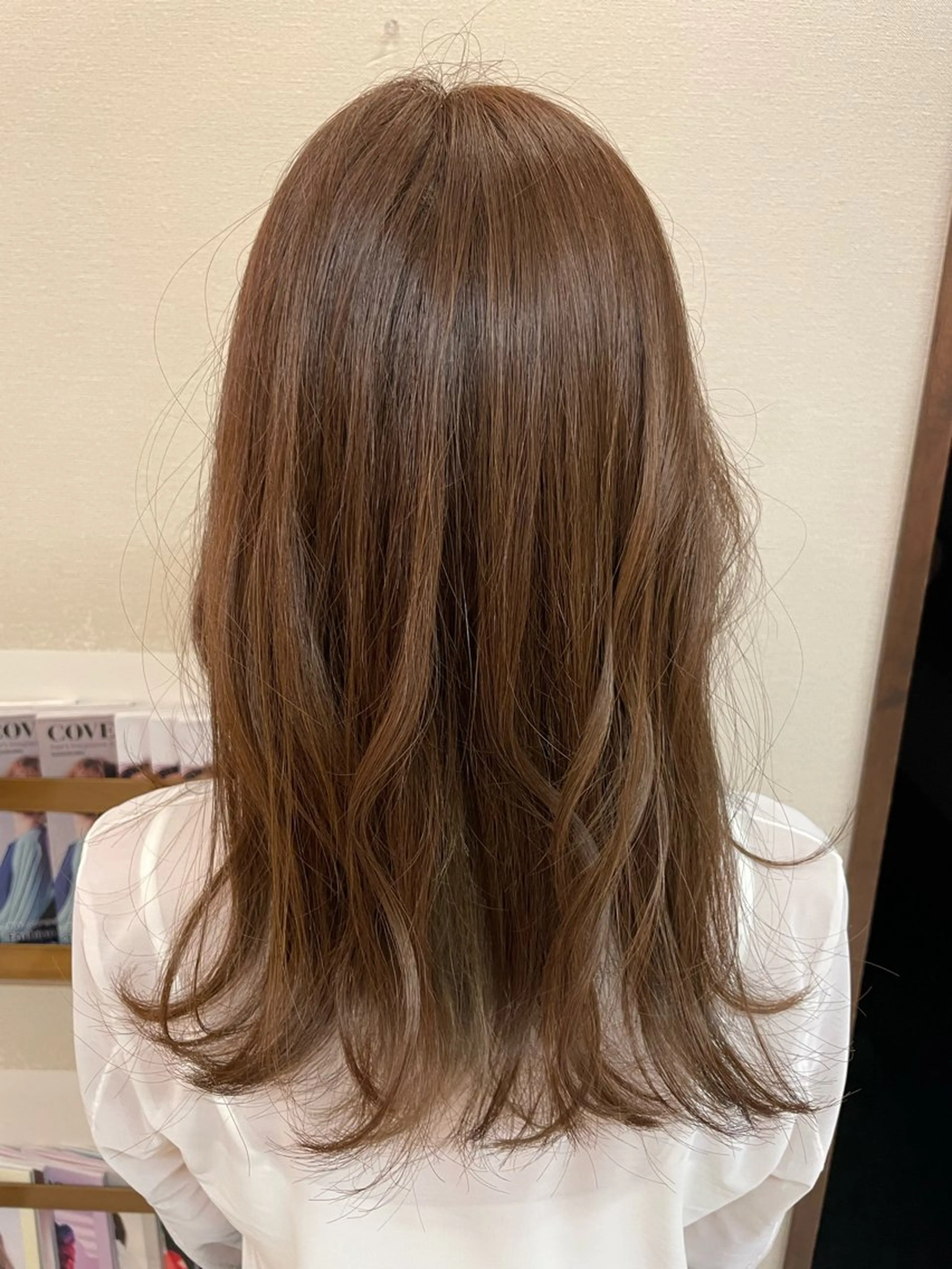 セミロング カラー カバーヘアブリス上尾店所属・飯田 萌友のヘアスタイル