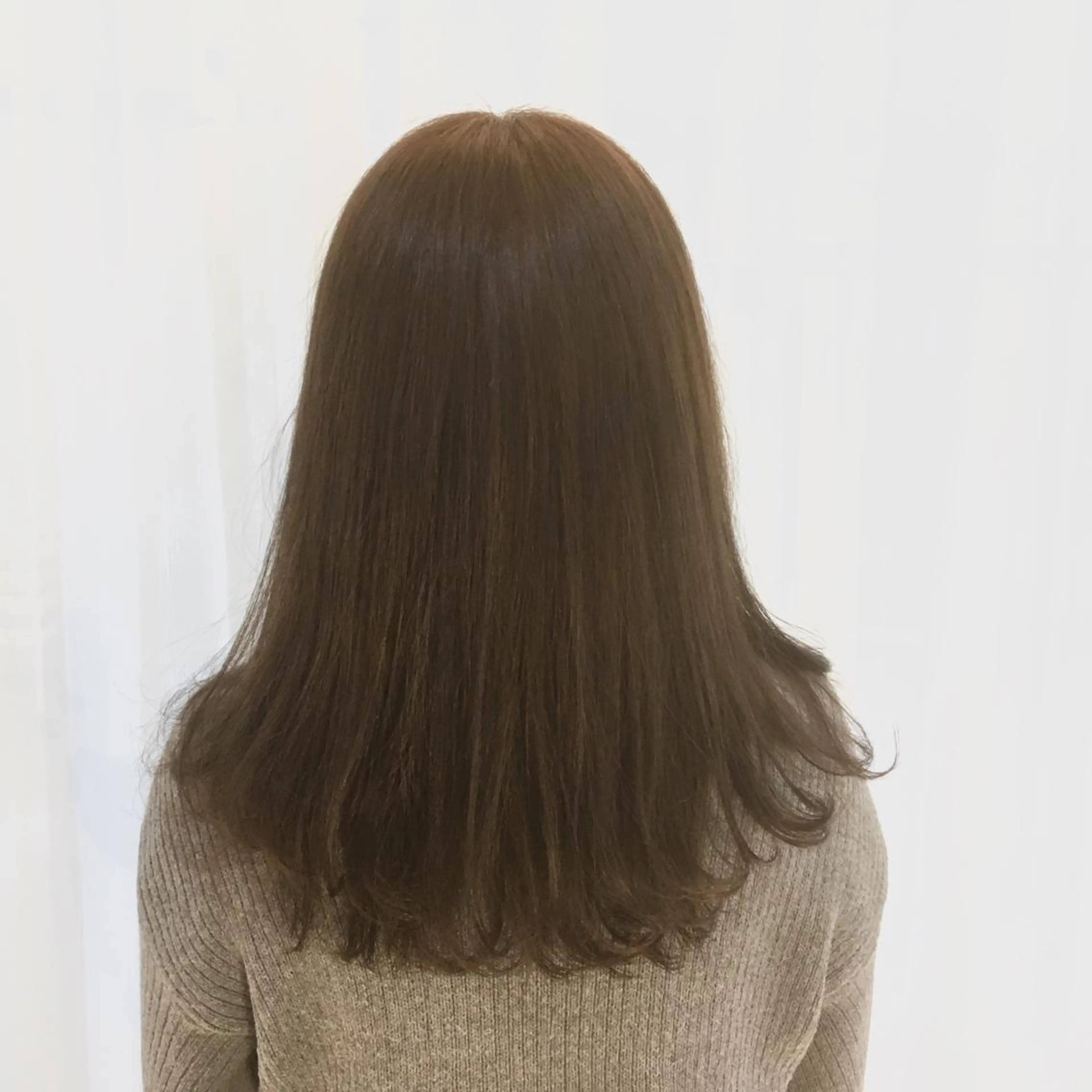 セミロング カラー アッシュ アッシュブラウン ブラウンカラー 髪質改善 頭身浴/ 中田のヘアスタイル