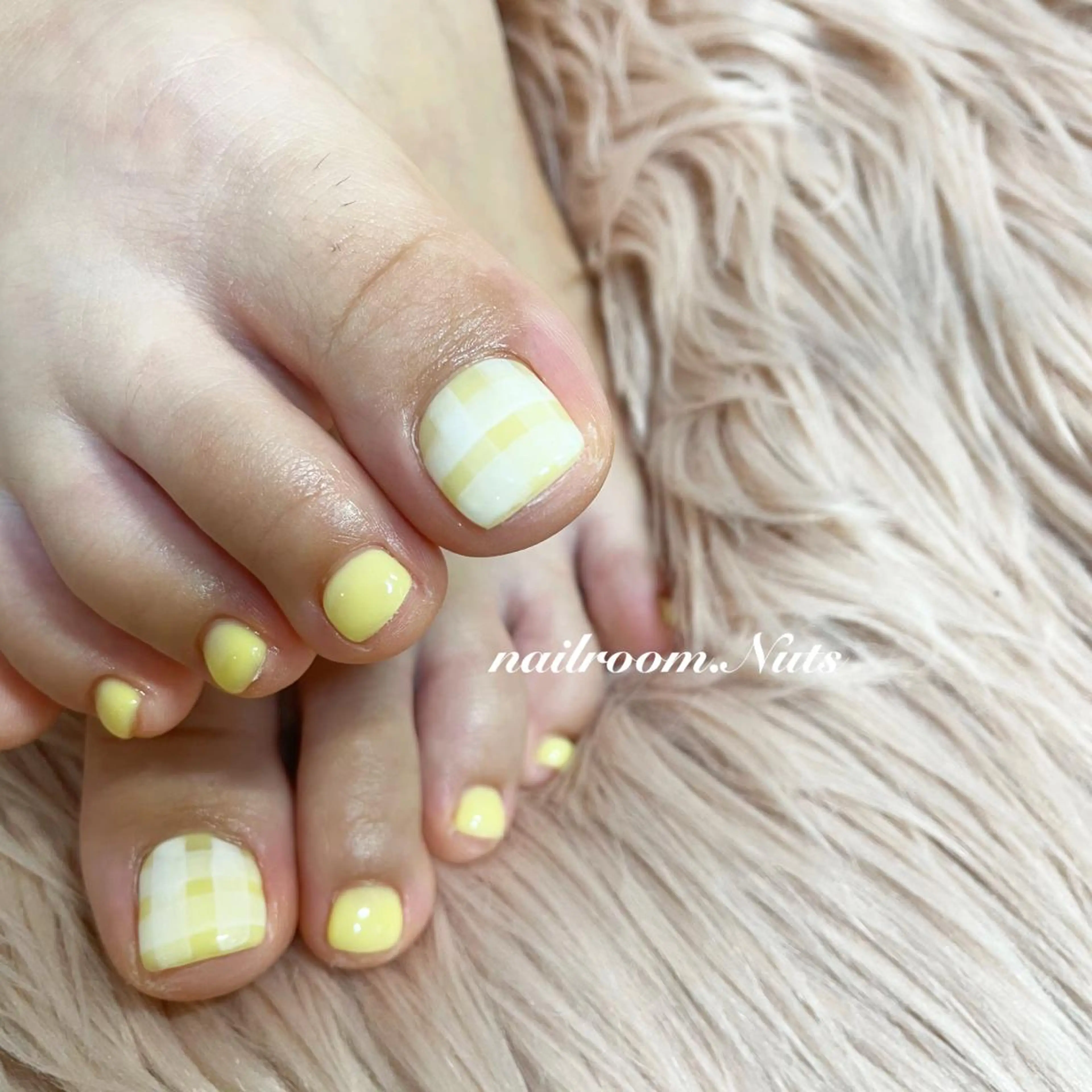 ネイル フットネイル nailsalon Nutsのネイルデザイン