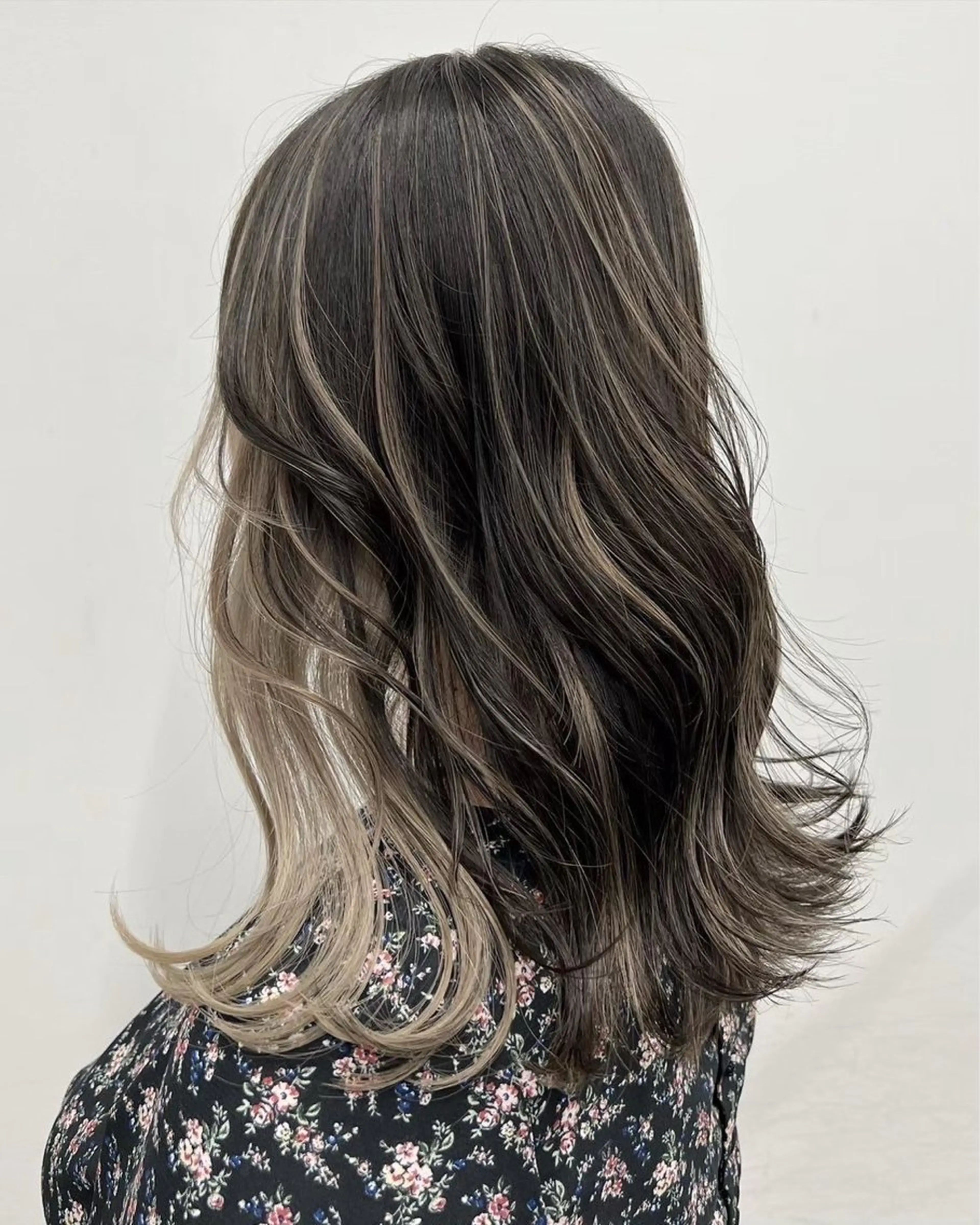 セミロング ヘアカラー ボブ／"質感再生"艶 カラー🫧sHOMaのヘアスタイル