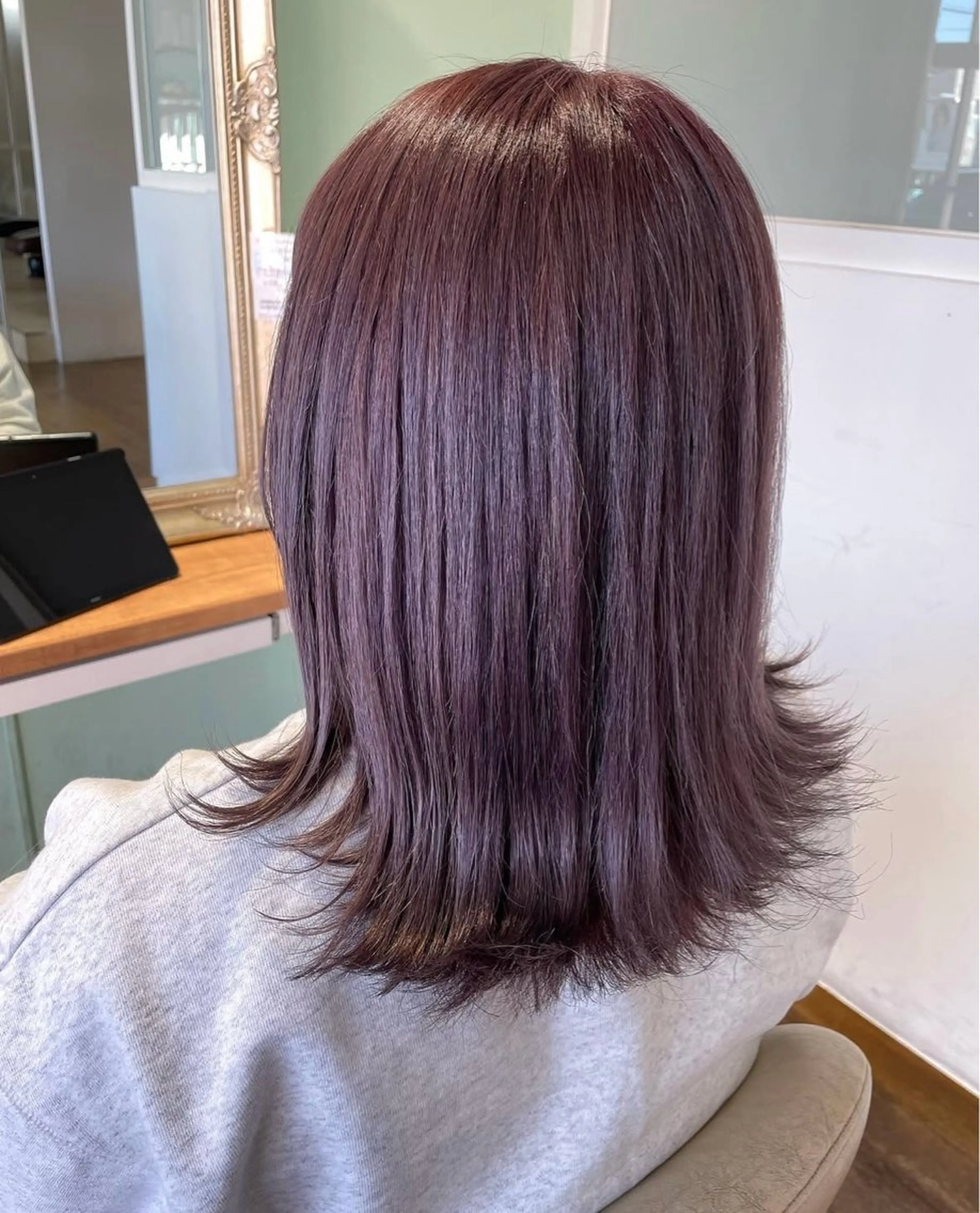 ミディアム 鎌田 美紗希のヘアスタイル