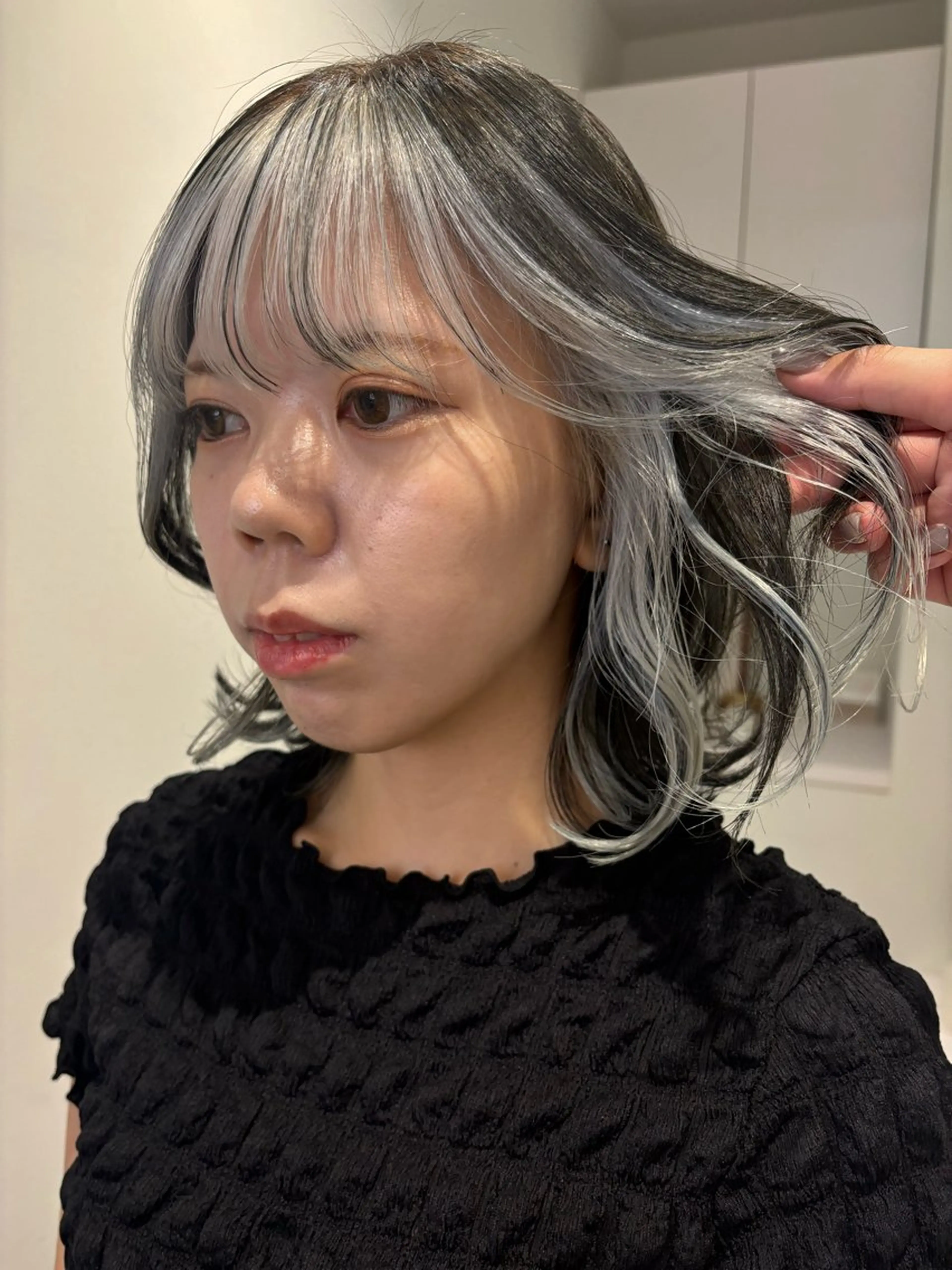 ミディアム ヘアカラー リン🔔ボブ cut ベージュカラー🤎のヘアスタイル