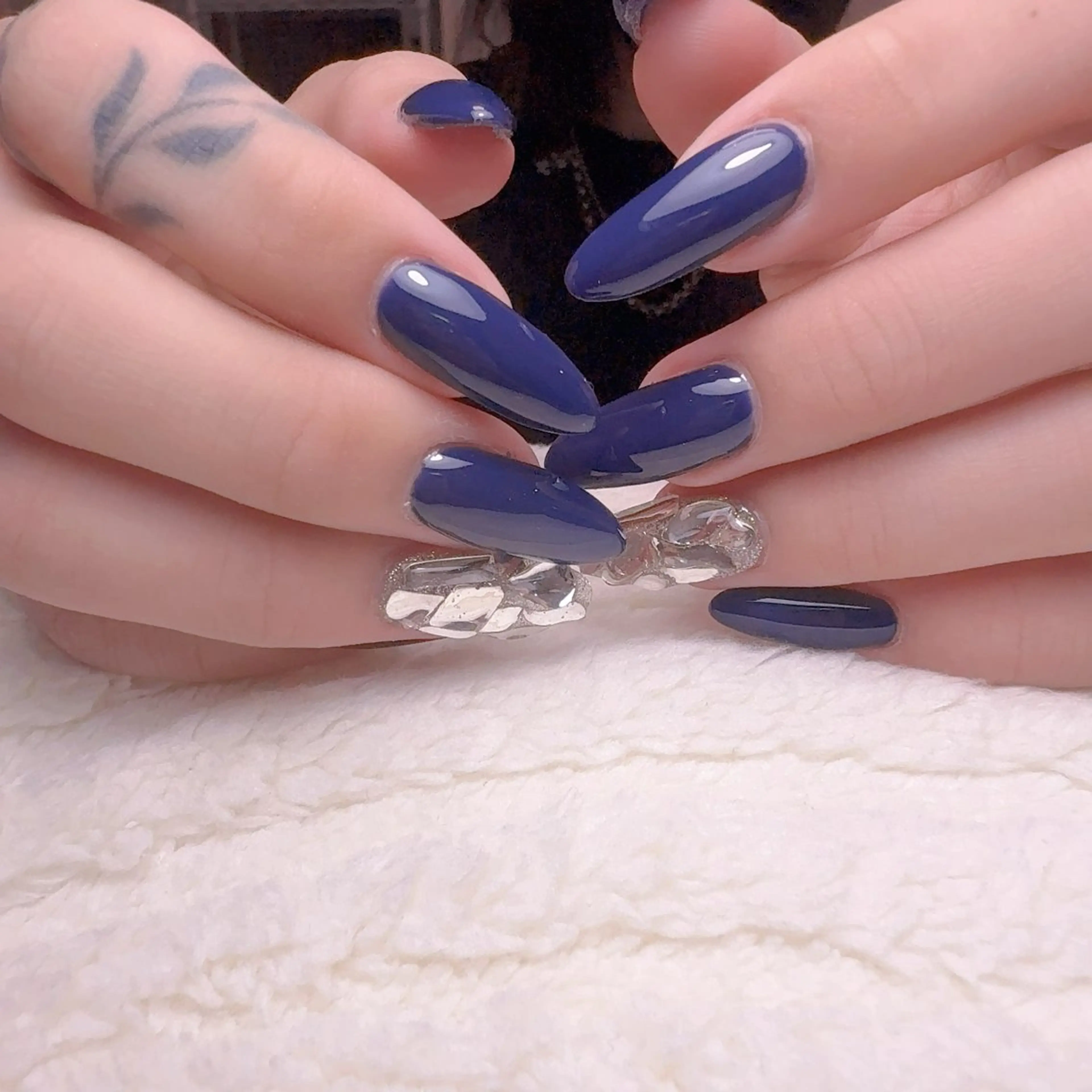 ネイル ストーンネイル ハンドネイル cat‘s nail🐈‍⬛のネイルデザイン