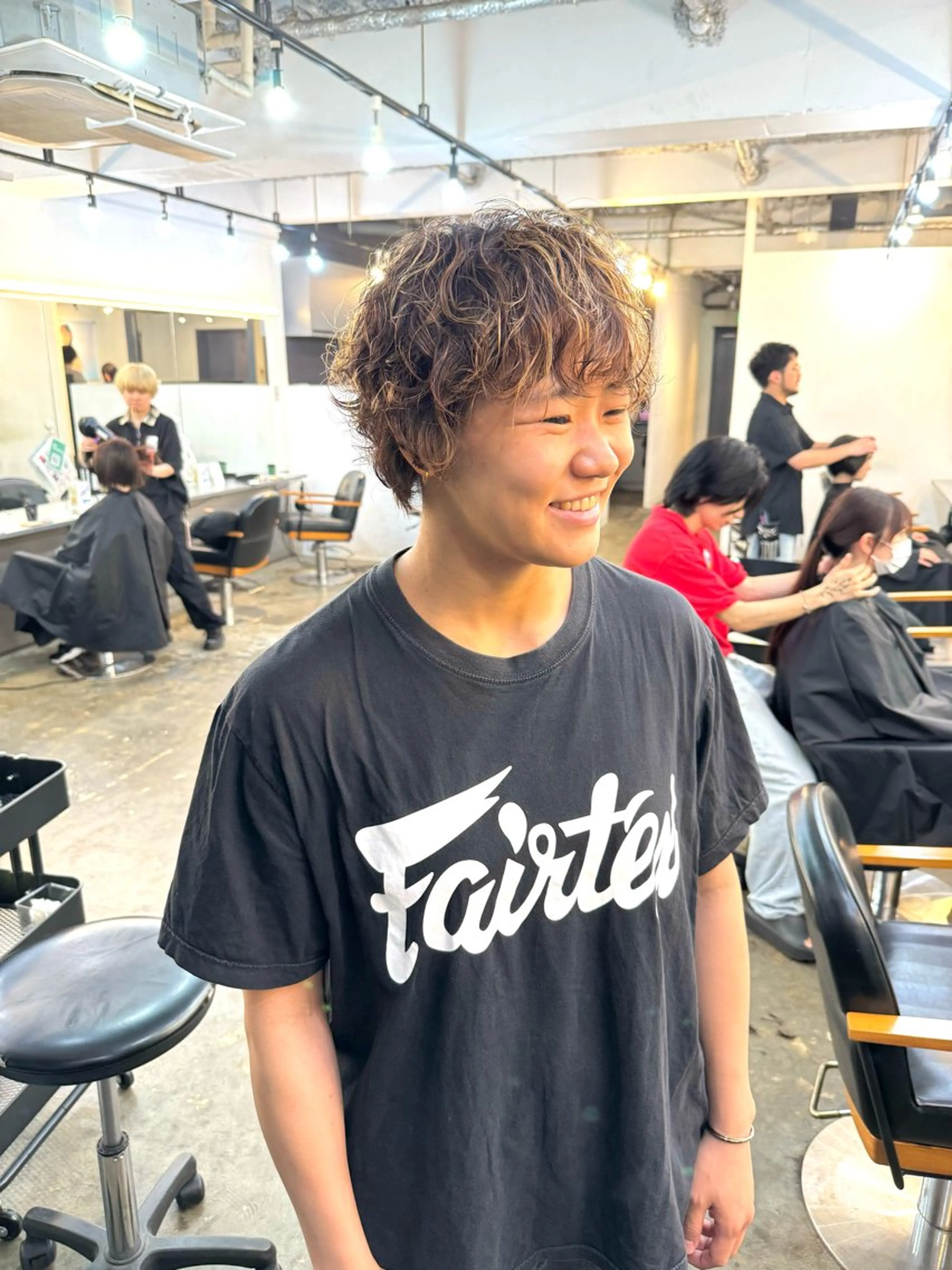 ショート カラー パーマ ✂韓国レイヤー 🦋みやび🪽のヘアスタイル