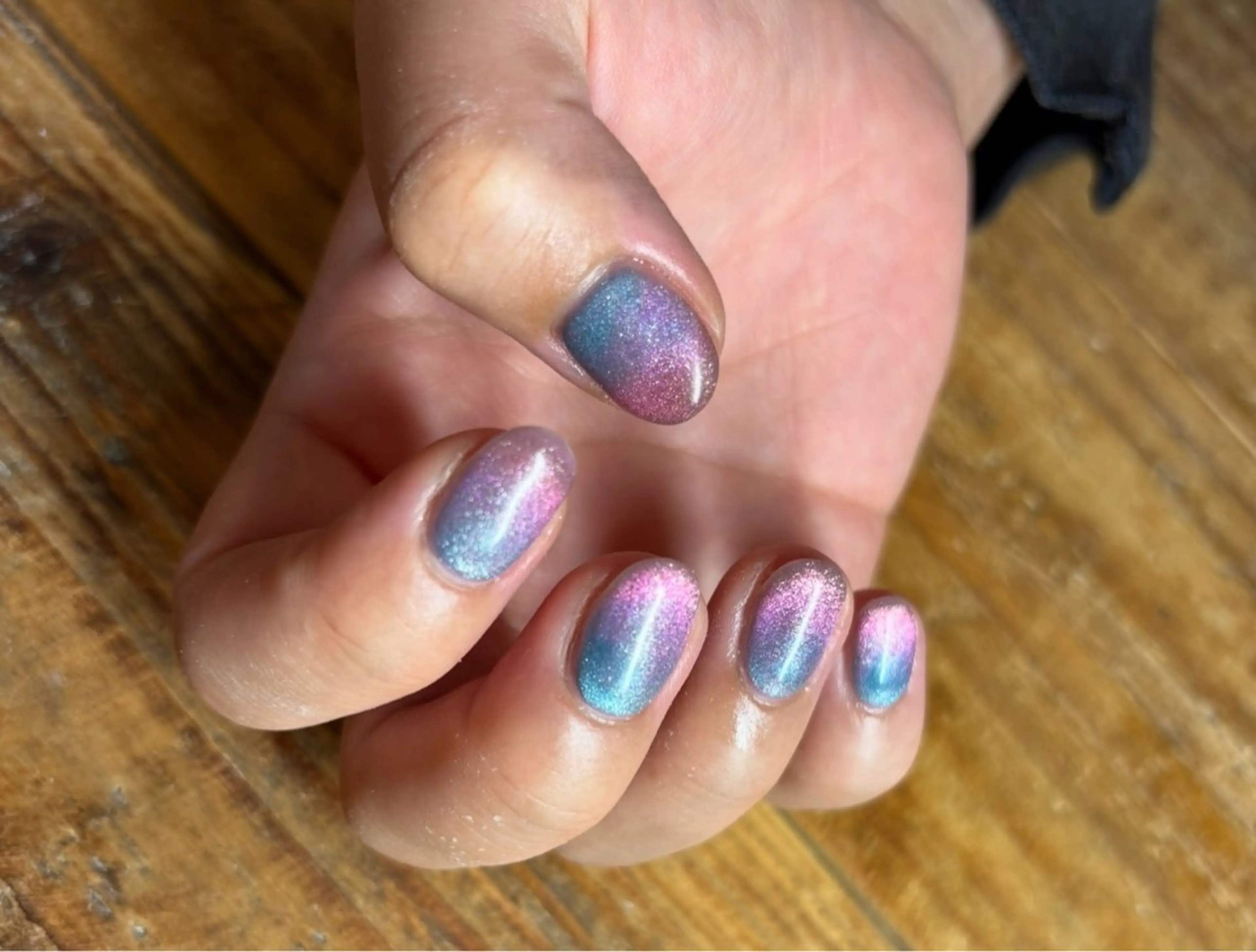 ネイル オーロラネイル マグネットネイル ハンドネイル NailLife🌿 矢場町Maiアートのネイルデザイン