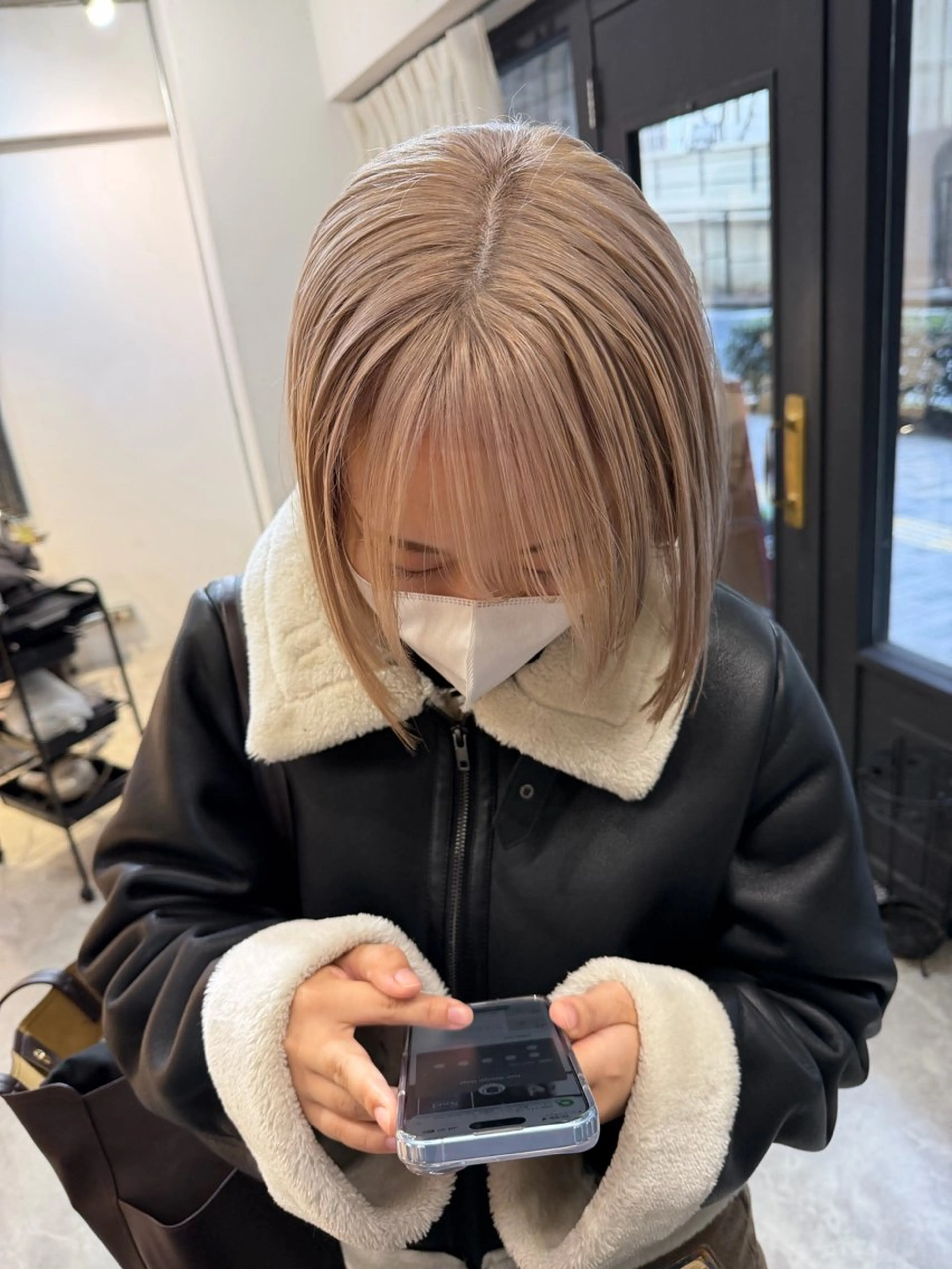 ミディアム ヘアカラー ブリーチなしダブルカ ラー🩶manamiのヘアスタイル