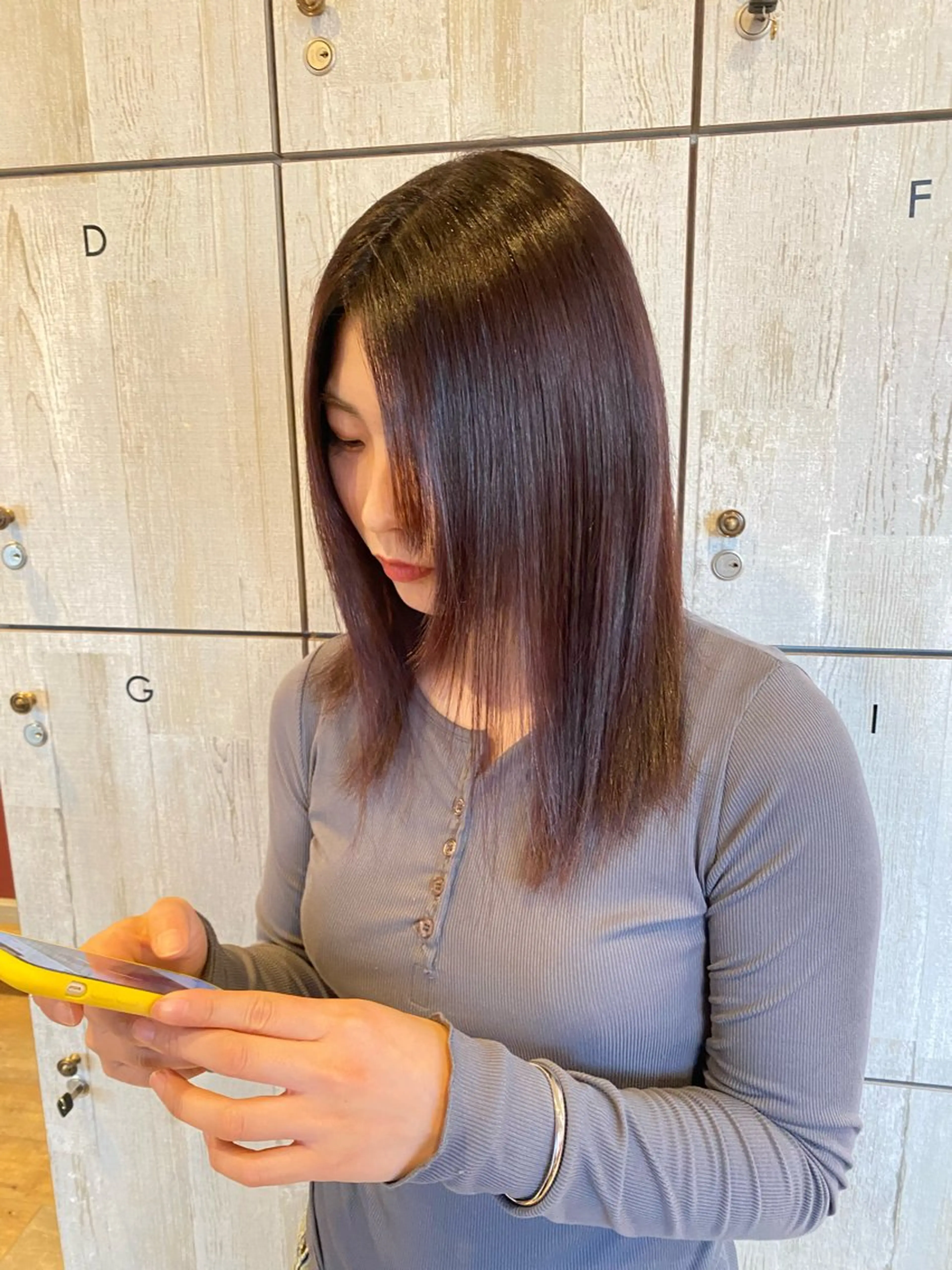 ミディアム あいさ🤍ムラ無しカ ラー🤍のヘアスタイル