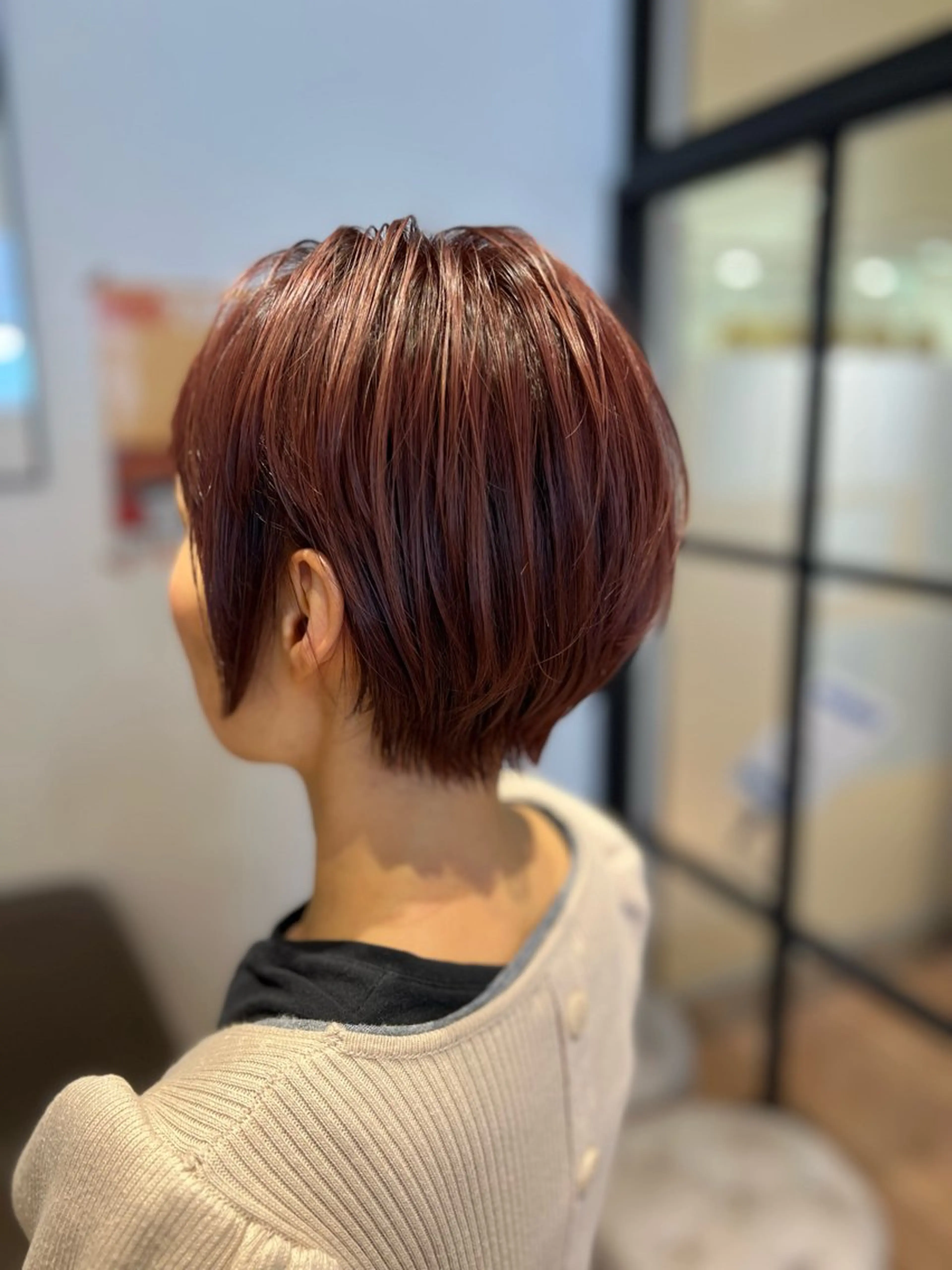 ショート カラー ダブルカラー カット ヘアカラー つぼい Floraのヘアスタイル
