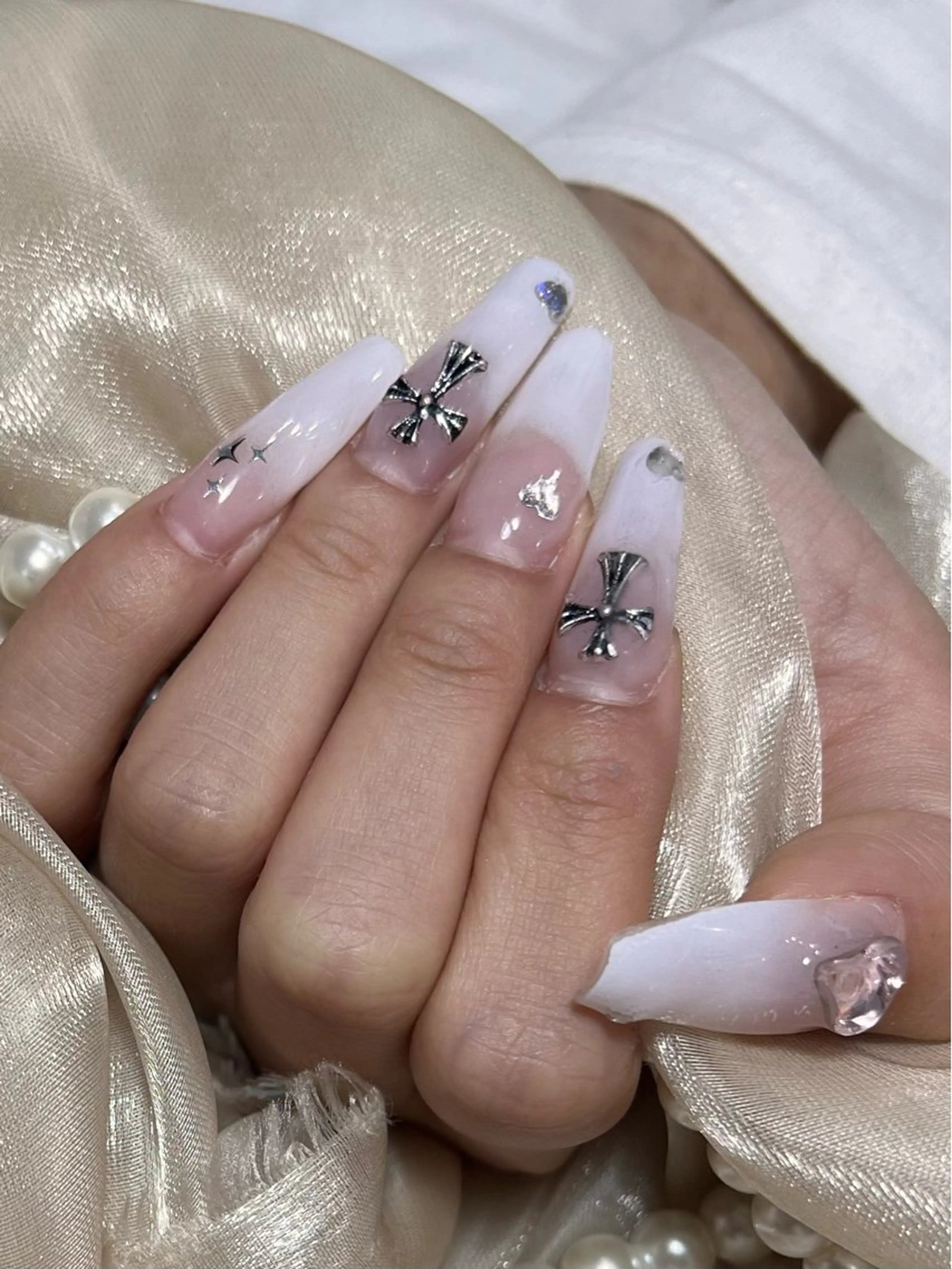 ネイル ハンドネイル &ME シシのネイルデザイン