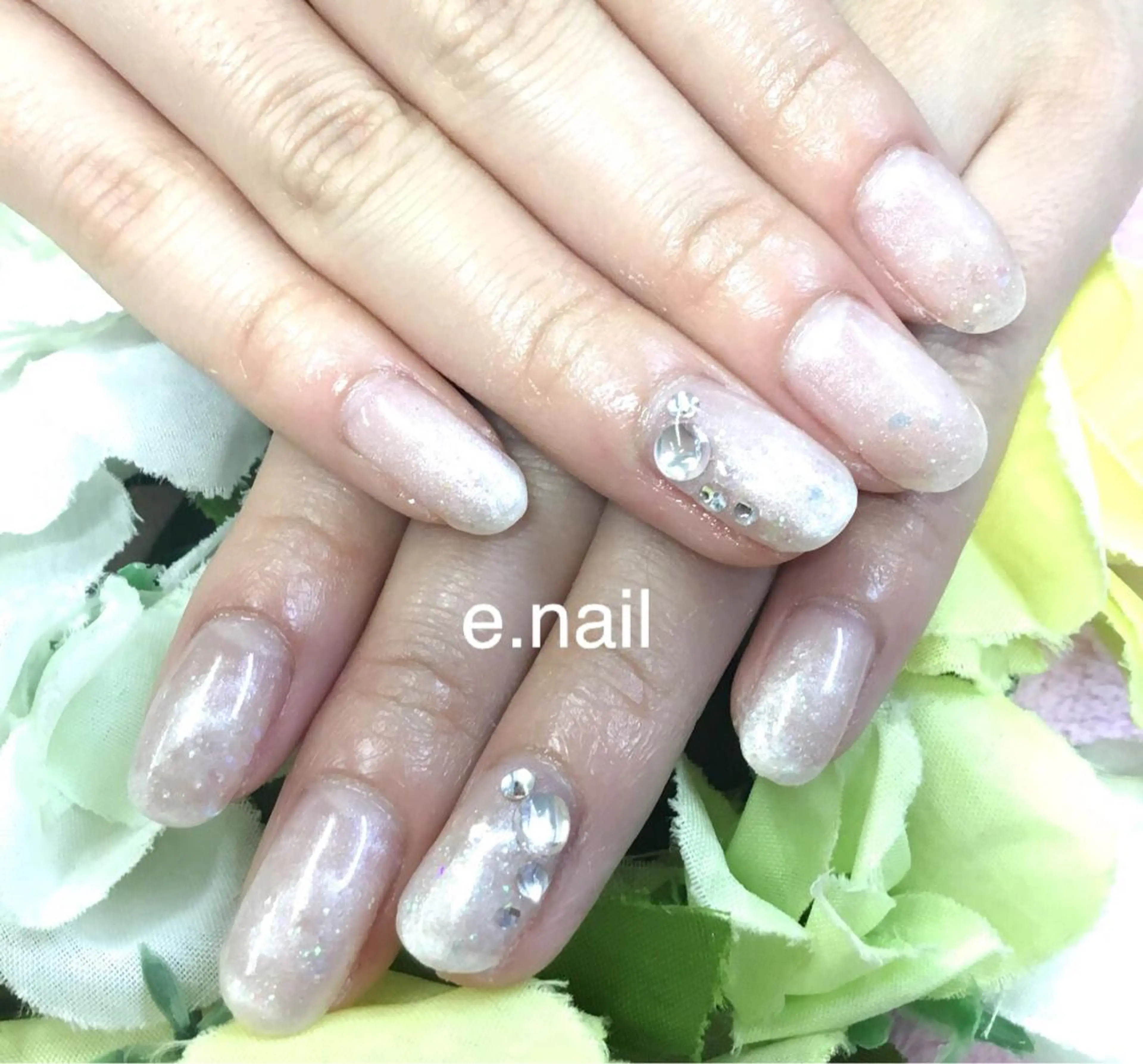 ネイル e.nail所属・和賀井 恵理のネイルデザイン