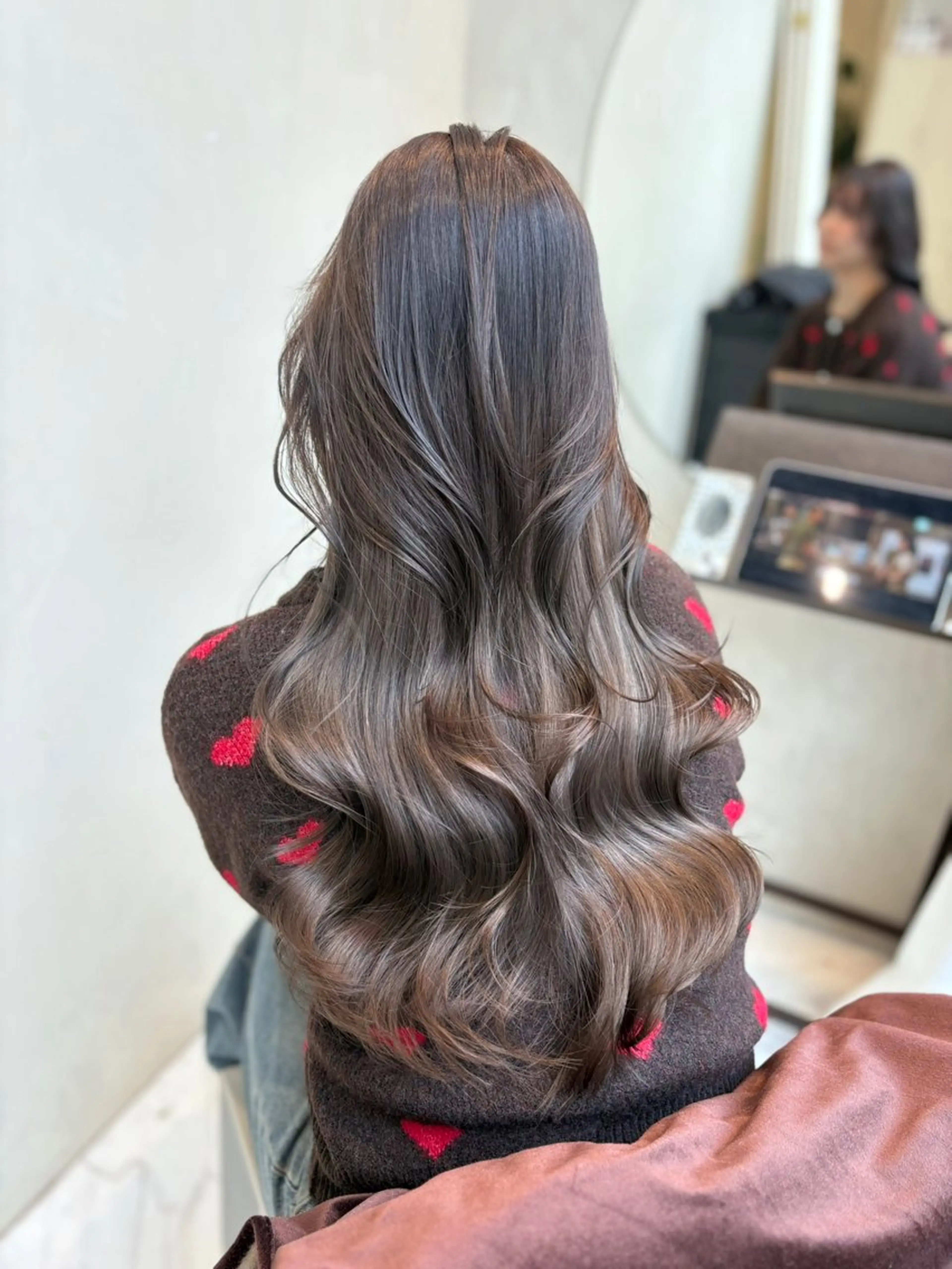 カラー ヘアカラー 赤み消しカラー🪽 透明感カラー🪽のあのヘアスタイル