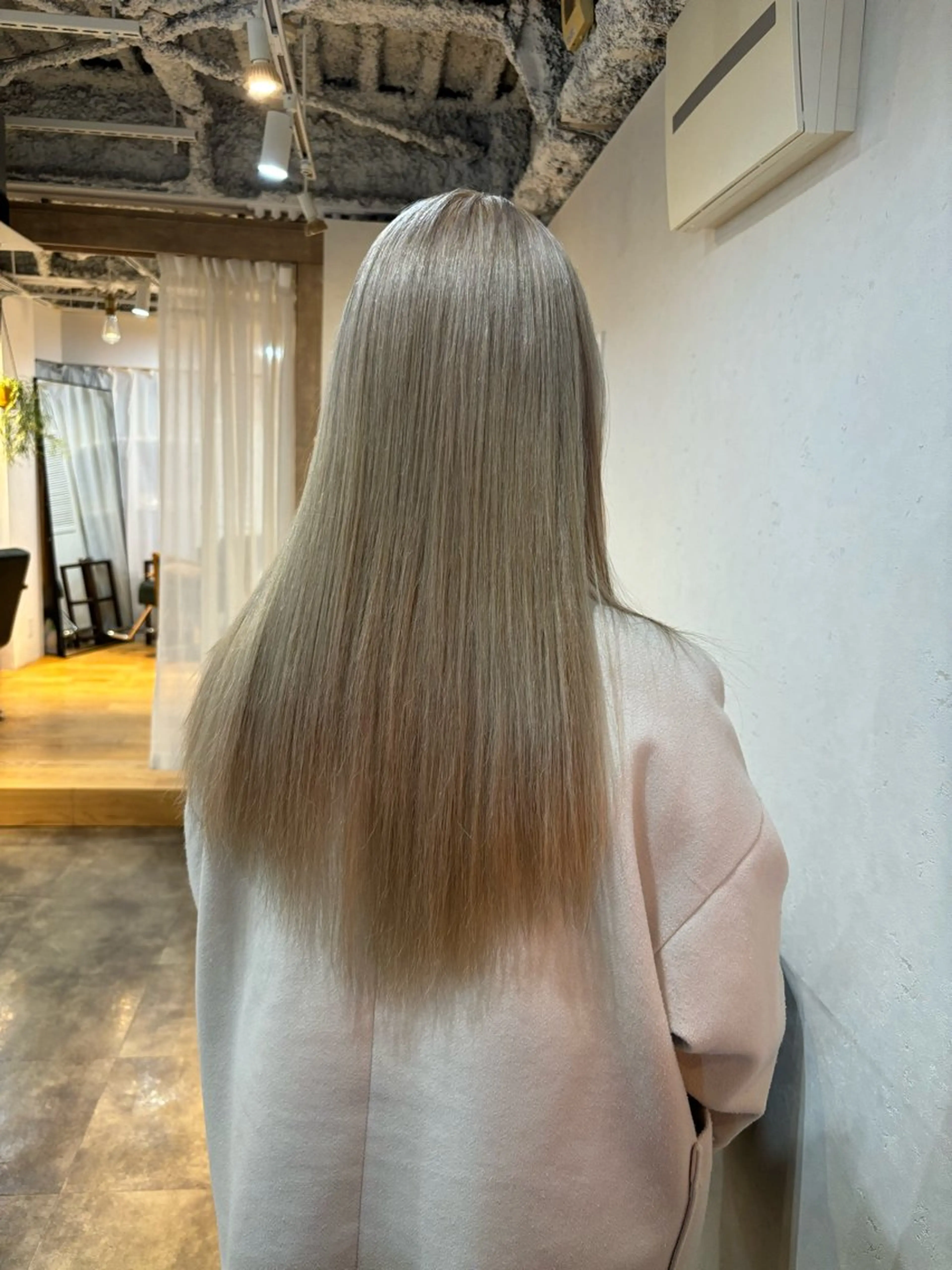 平日限定　カット×カラー×Aujua2stepトリートメント〈2回目まで利用可能〉の写真