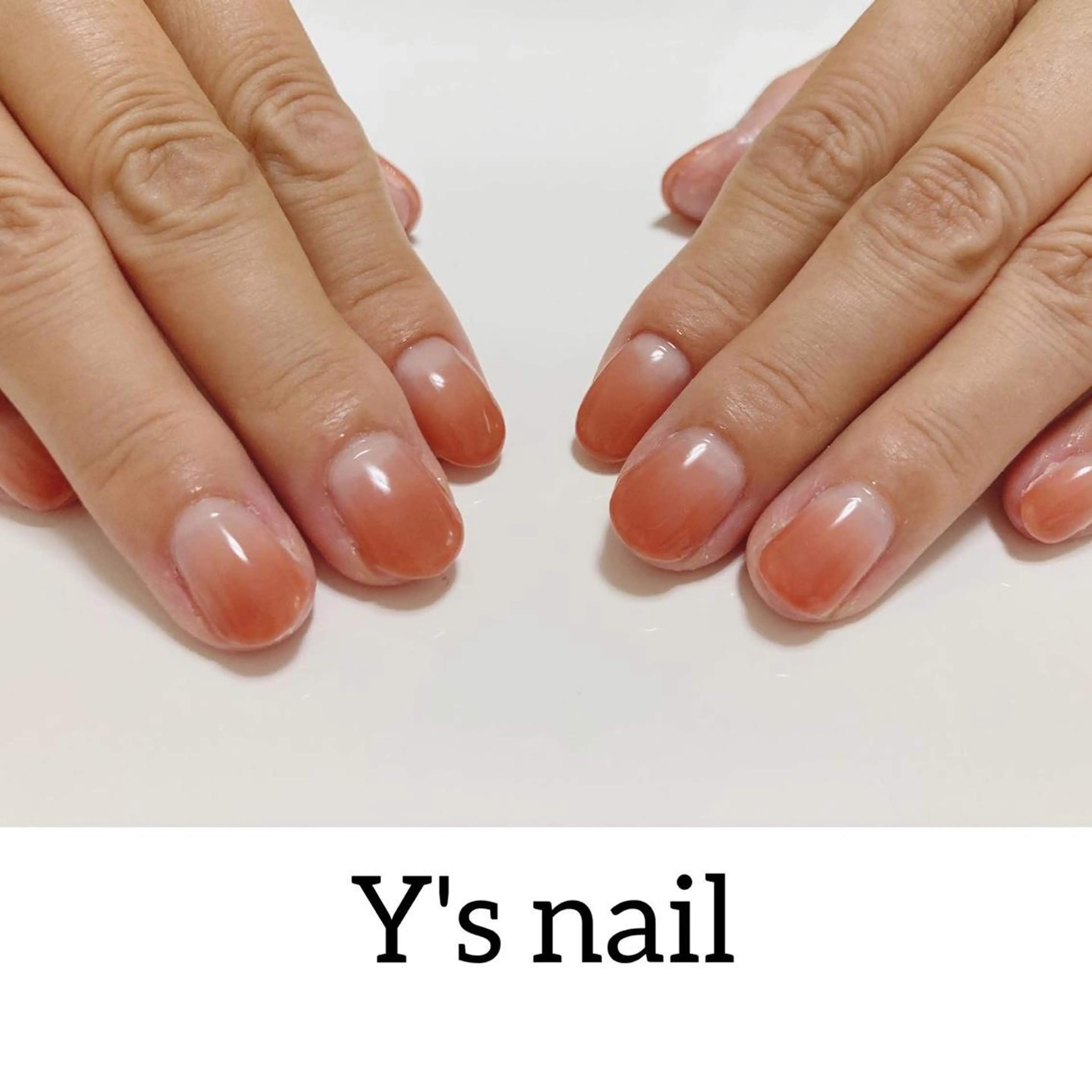 ネイル グラデーション ハンドネイル 手書きが得意🖌️ Y’s  nailのネイルデザイン