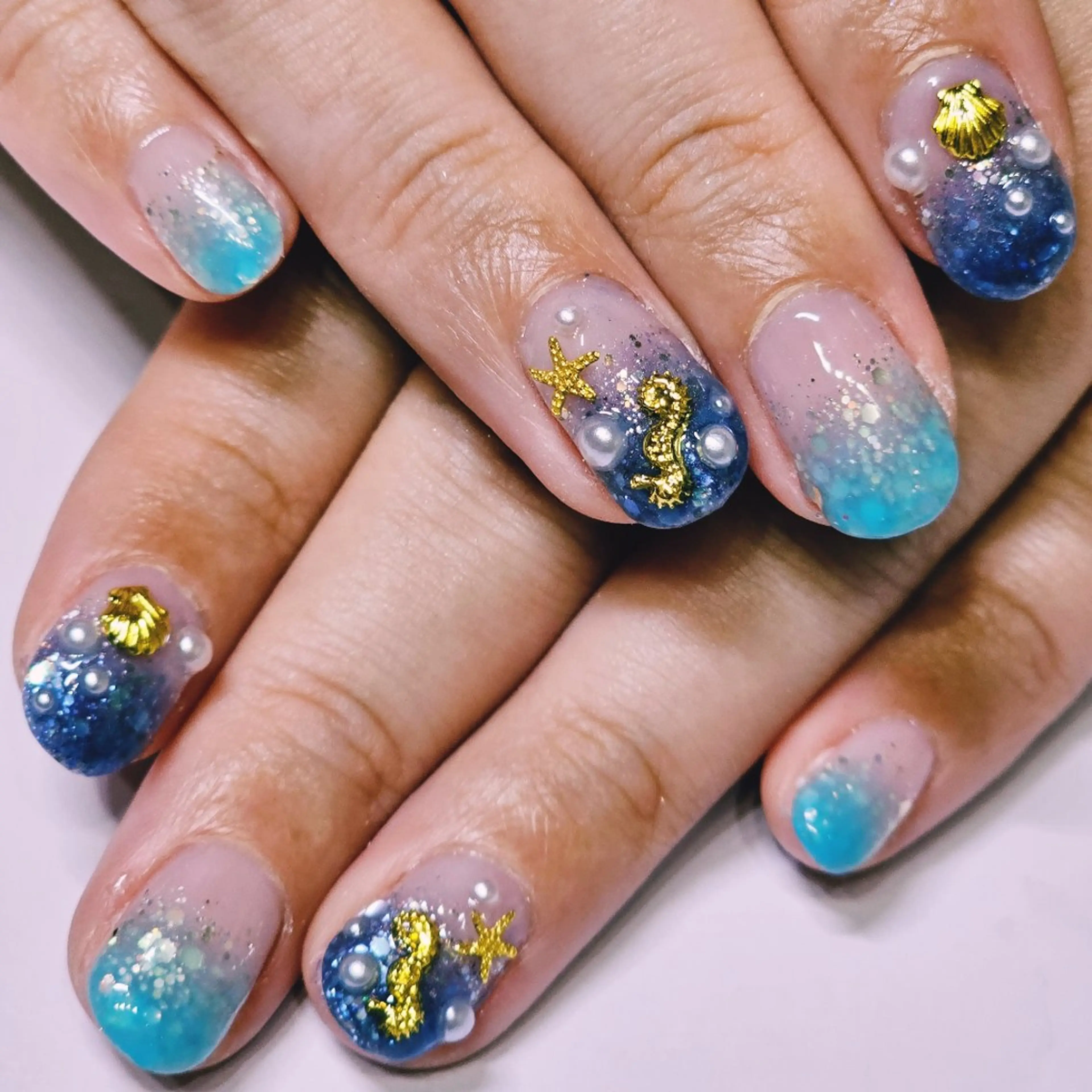 ネイル ブルー ラメ(グリッター) 水色 ハンドネイル よしだ ひろきのネイルデザイン