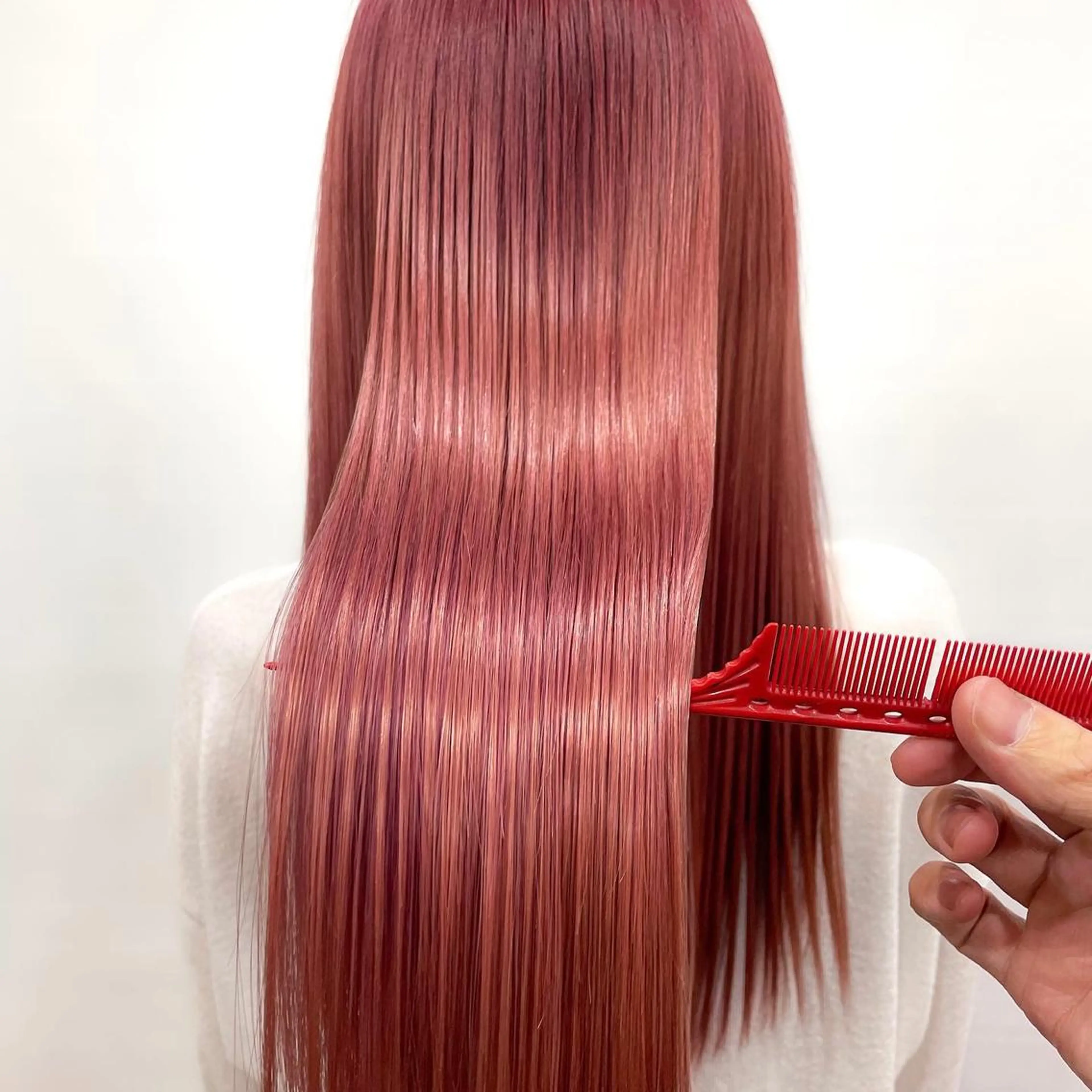 セミロング カラー 由谷 祥伍のヘアスタイル