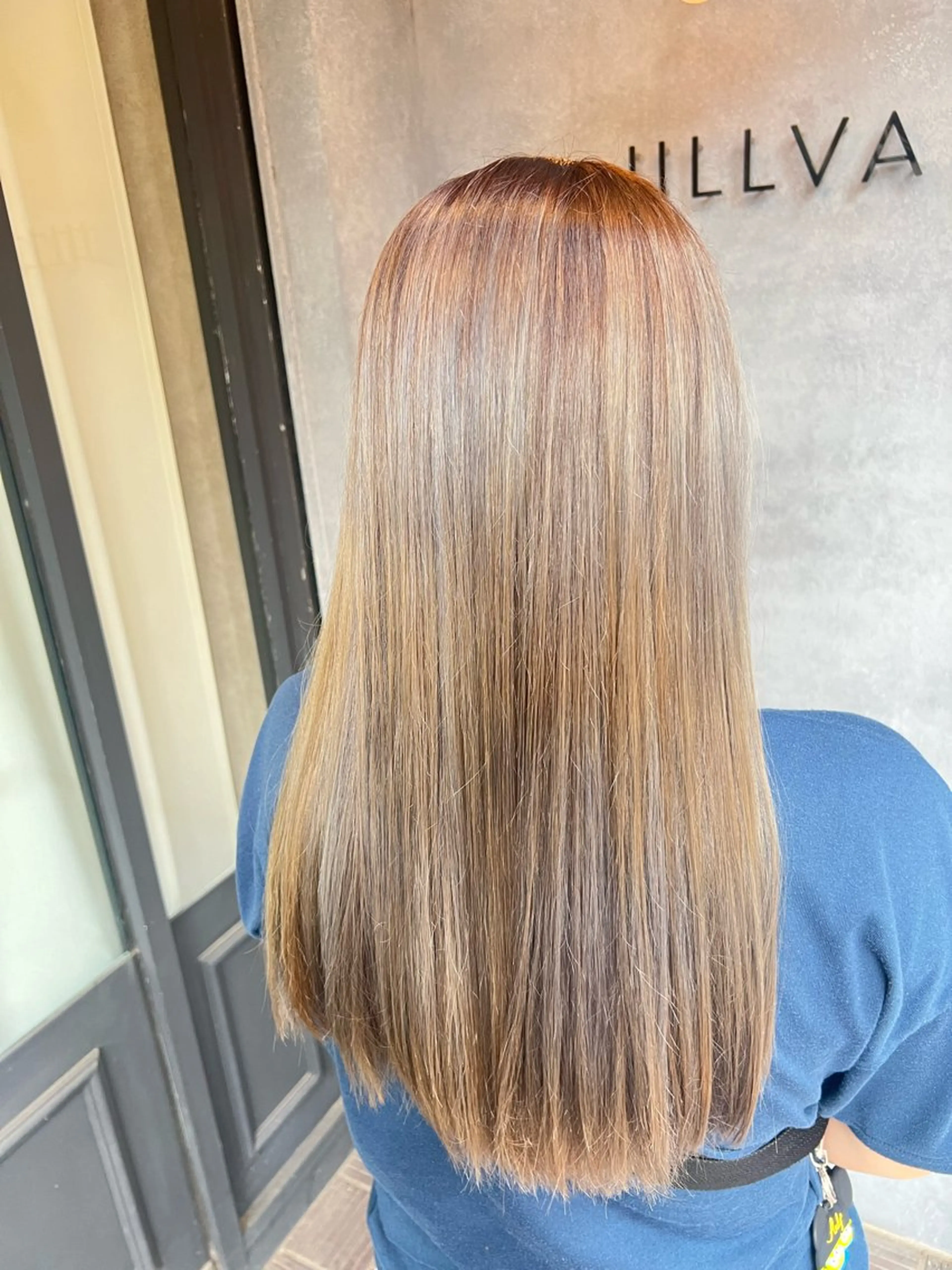 ロング カラー N°jillva 𝑘𝑎𝑟𝑖𝑛のヘアスタイル