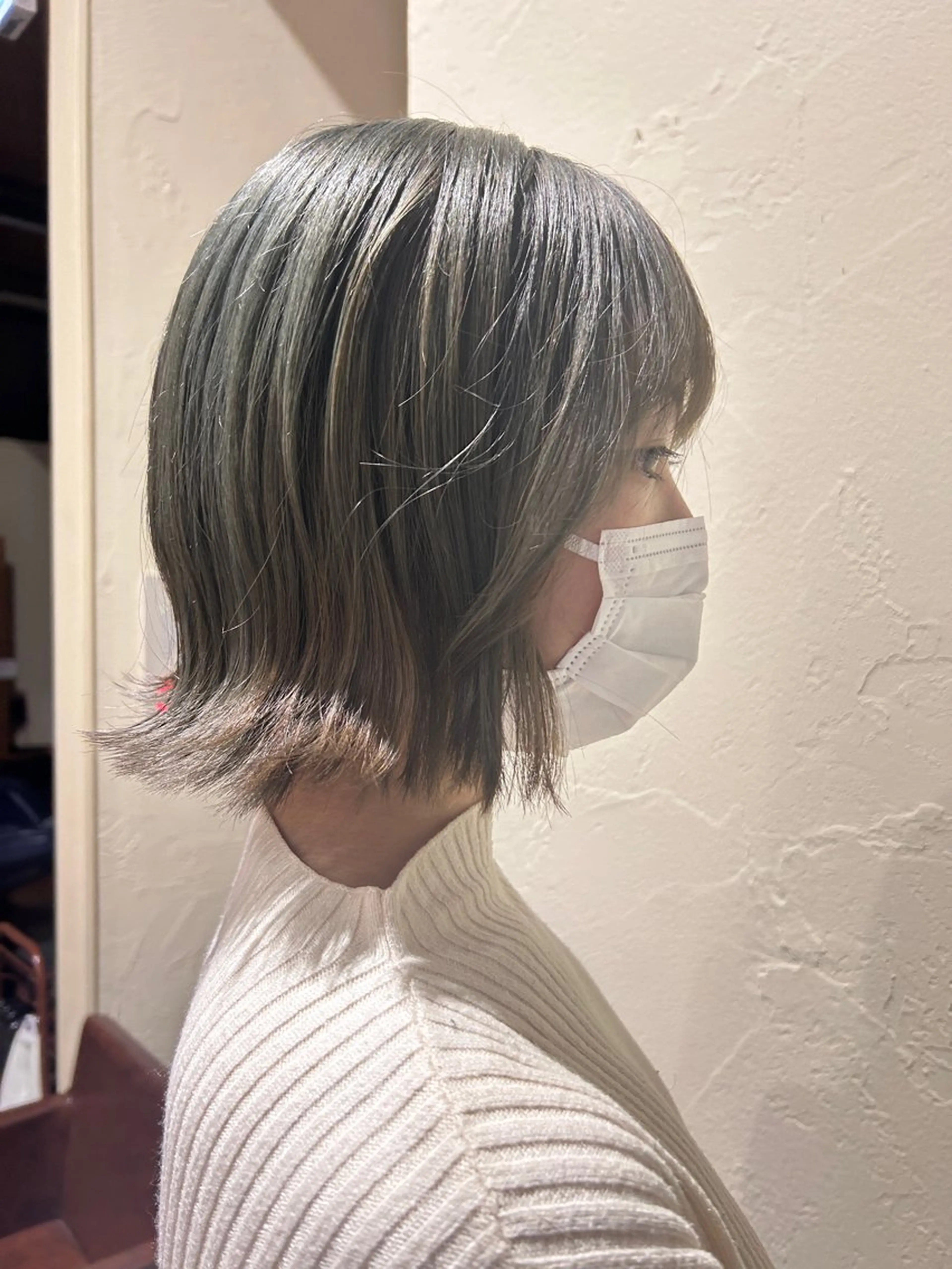 ミディアム 井上 萌のヘアスタイル