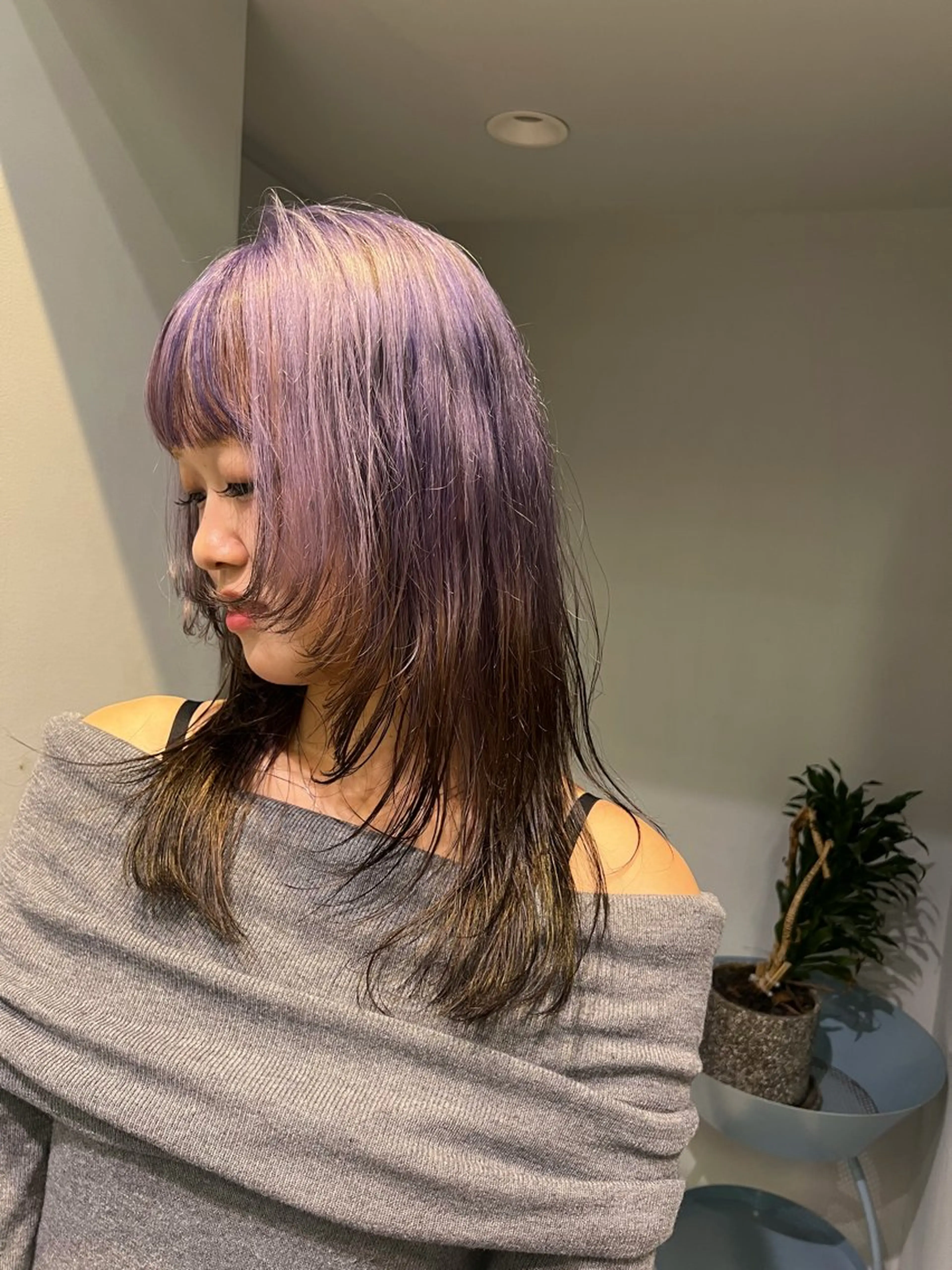 セミロング カラー デザインカラー ヘアカラー シミズ リホのヘアスタイル