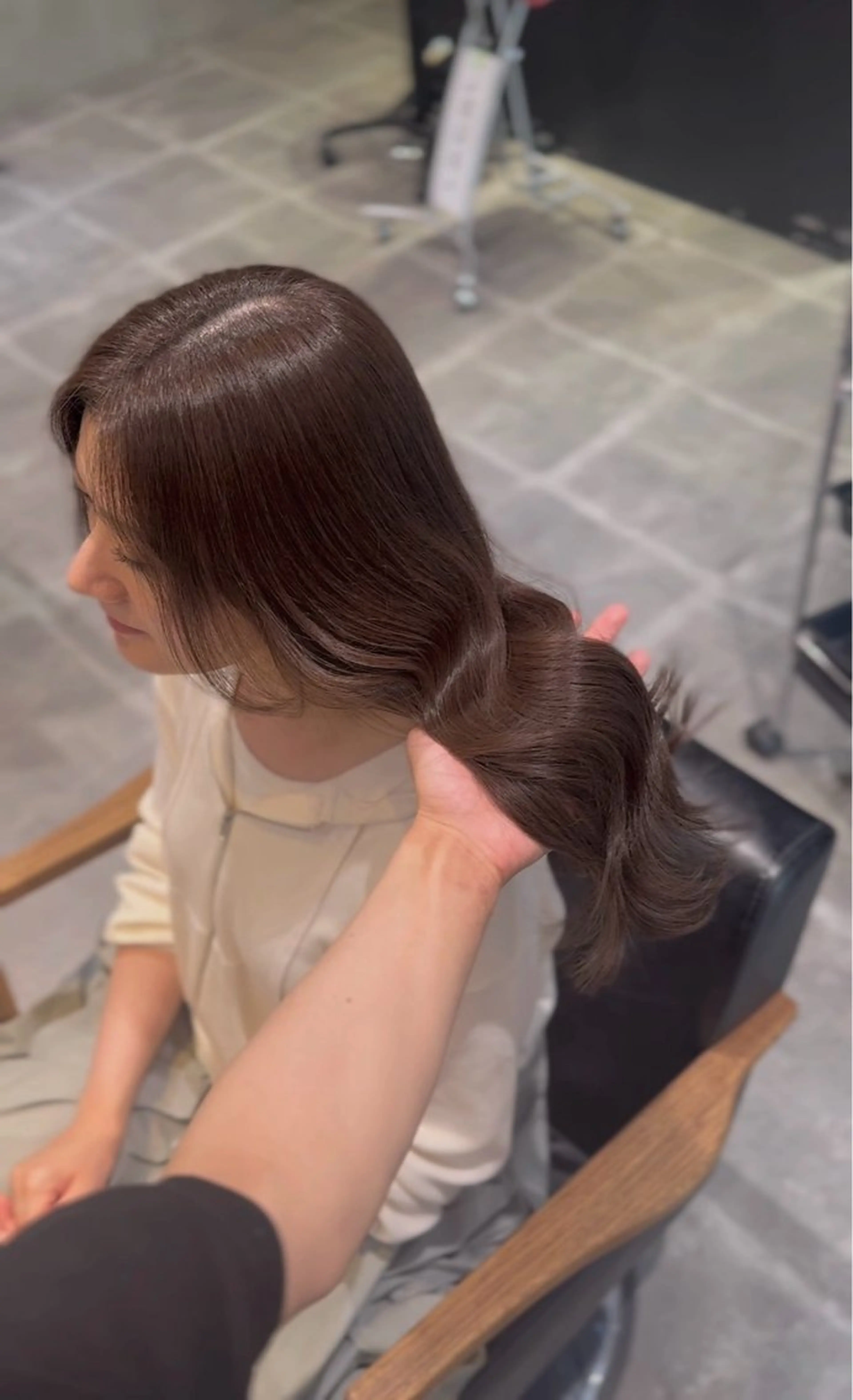 ロング カット ヘアカラー トリートメント 透明感カラー / 髪質改善 小川泰輝のヘアスタイル