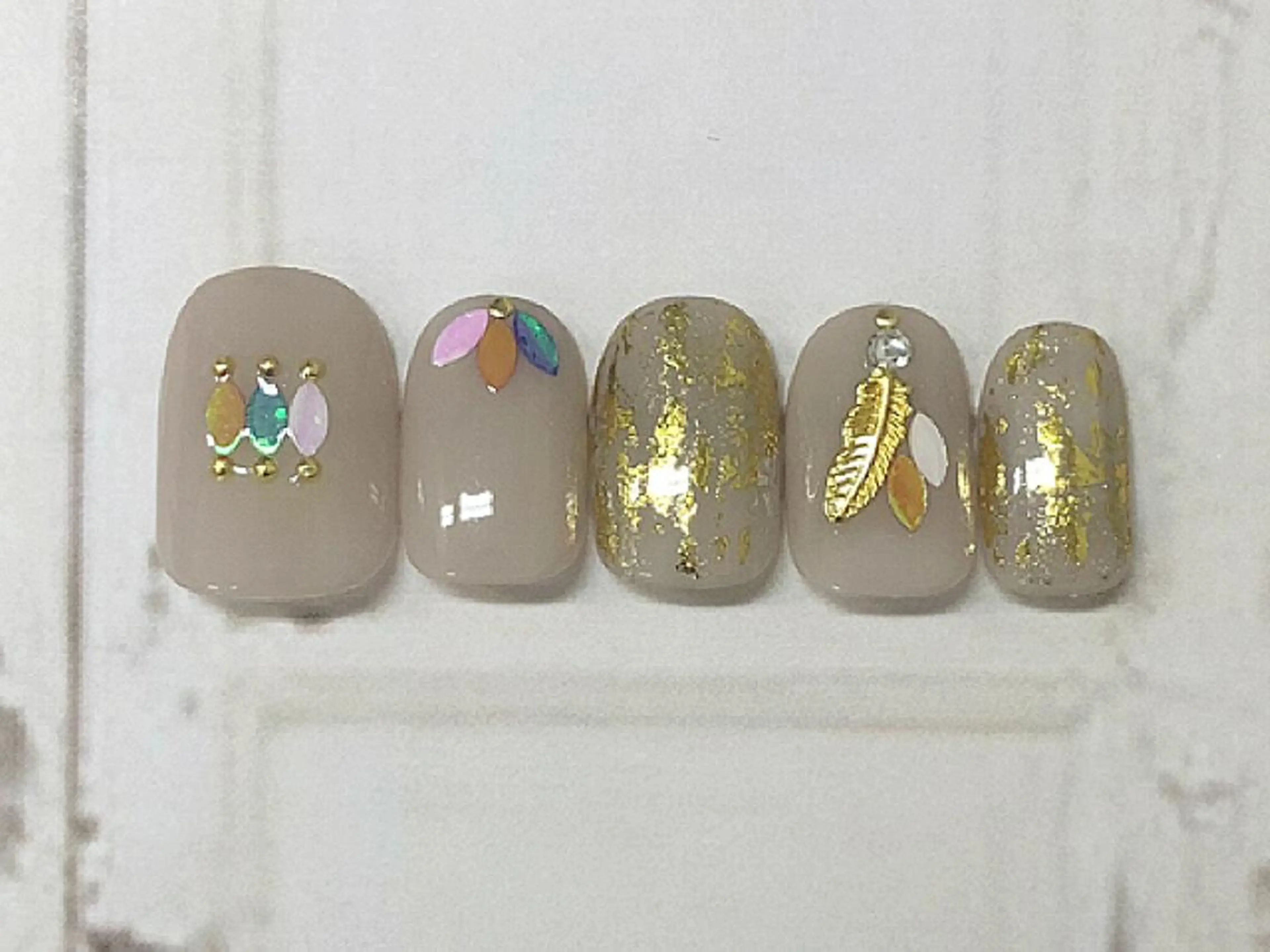 ショート カラー ネイル chéri sinagawaのネイルデザイン