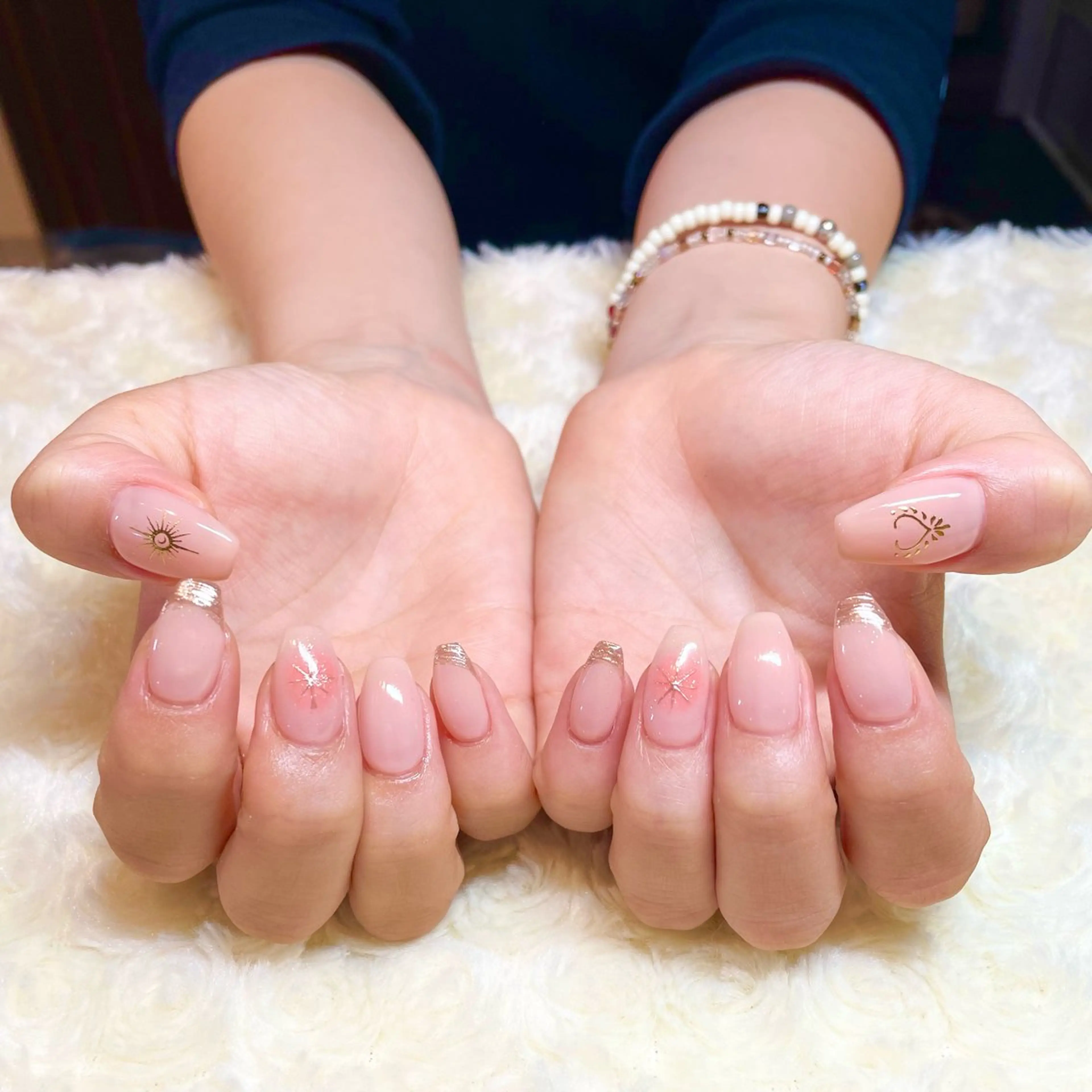 ネイル チークネイル フレンチネイル ミラーネイル ハンドネイル aime Sakiのネイルデザイン