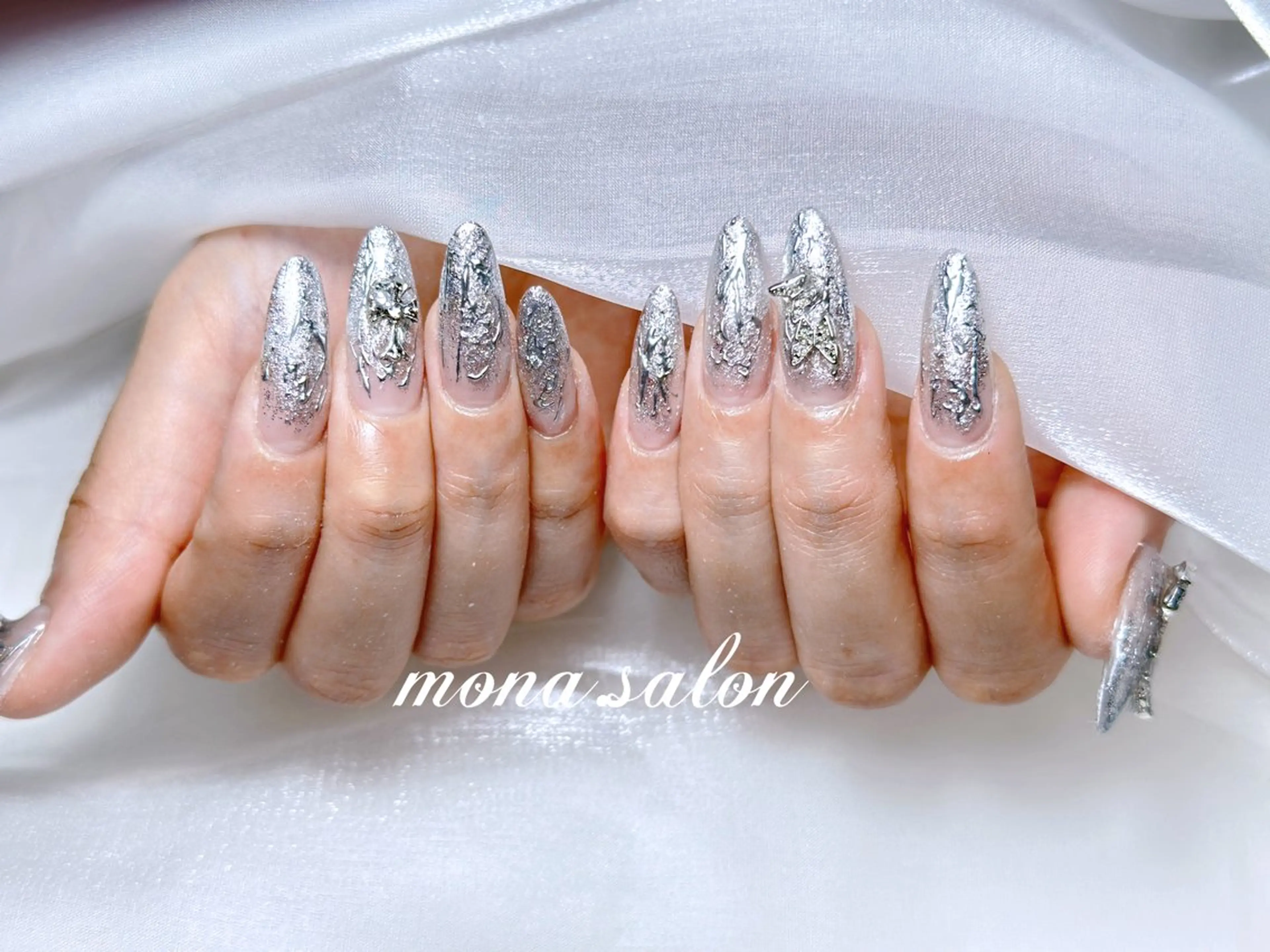 ネイル ハンドネイル Mona【パラジェル ・長さ出し専門店】のネイルデザイン