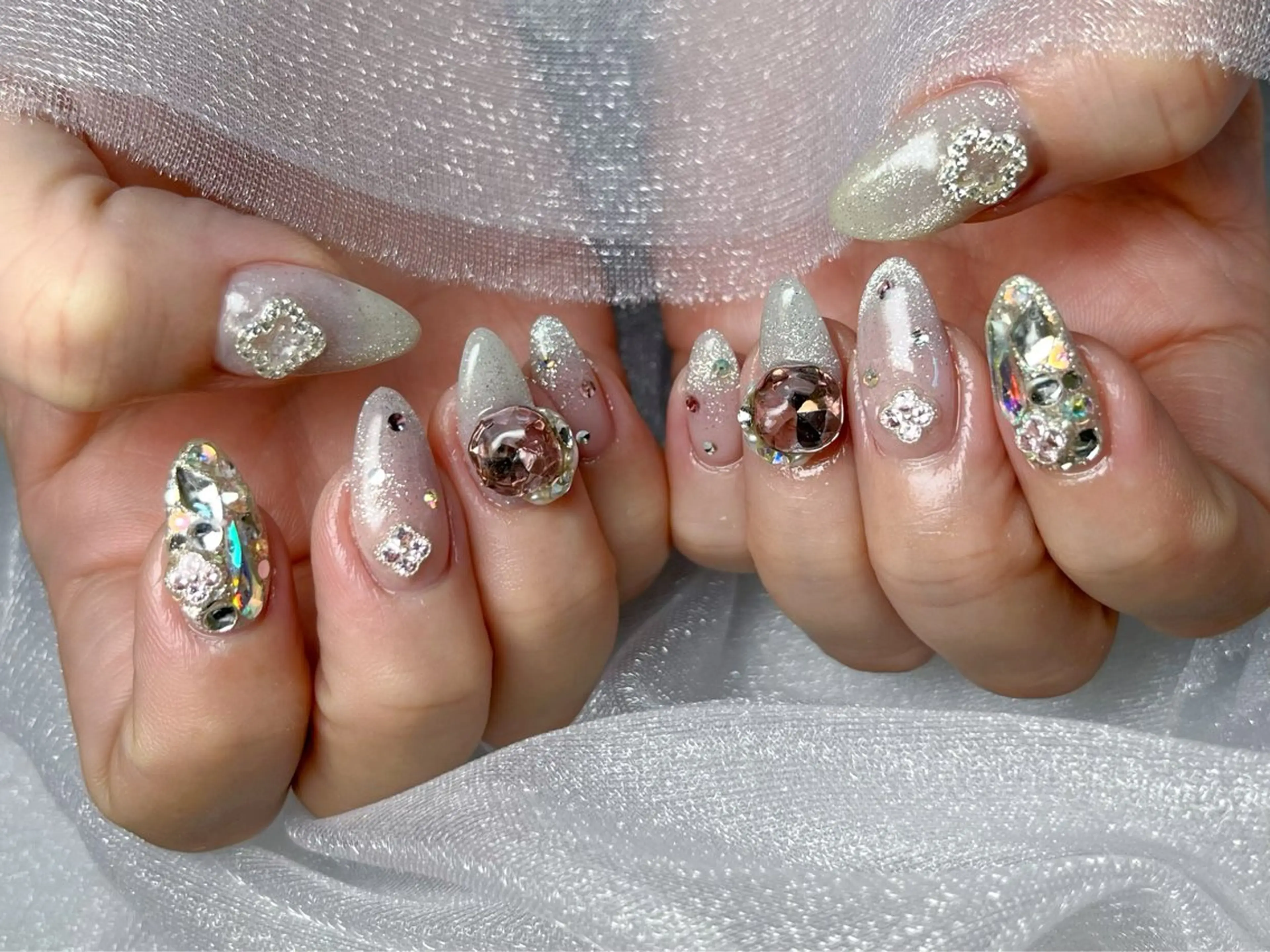 ネイル Queennail 北堀江Yumiのネイルデザイン