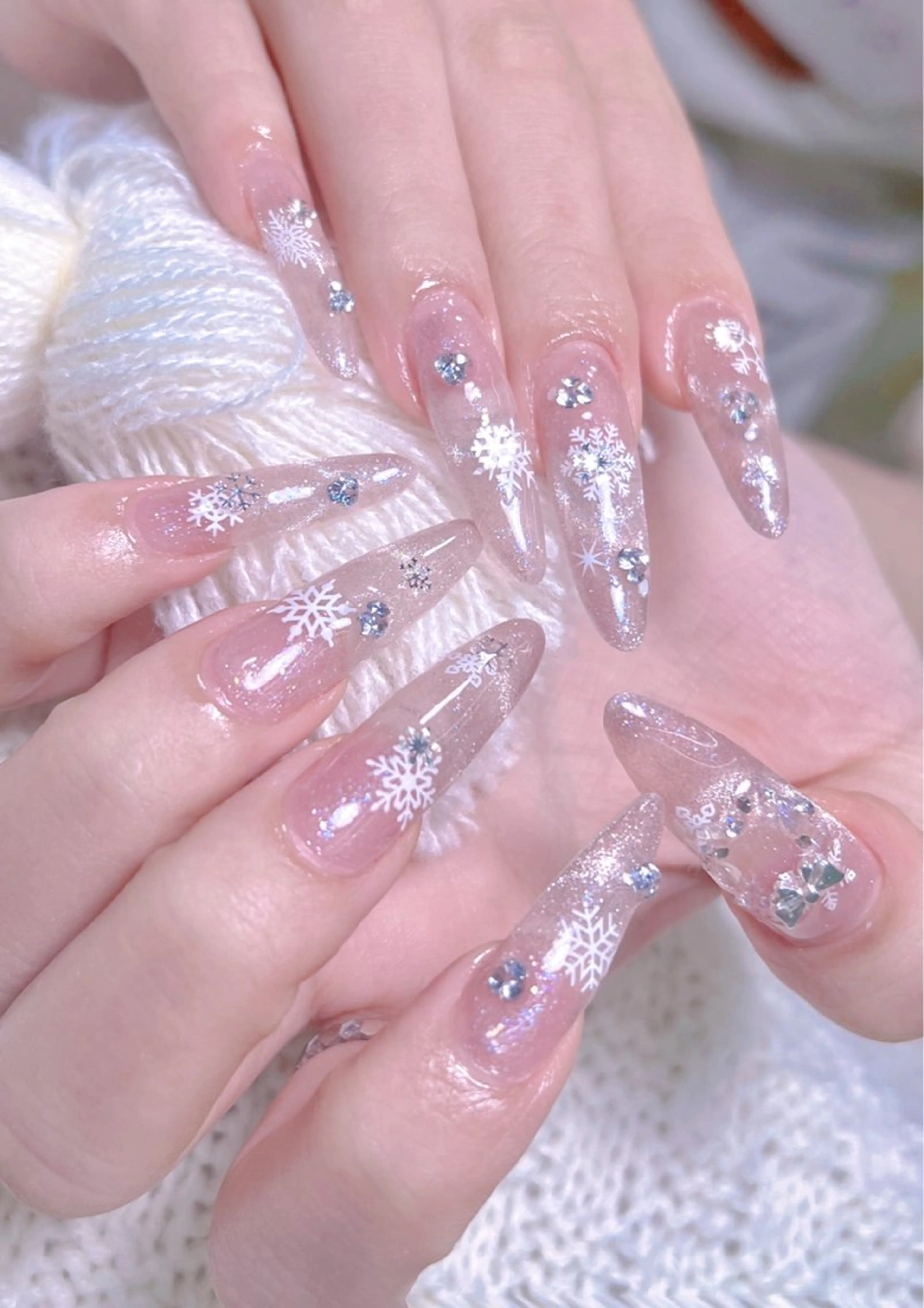 ネイル Shis_🦄shi 韓国風キラキラネイルのネイルデザイン