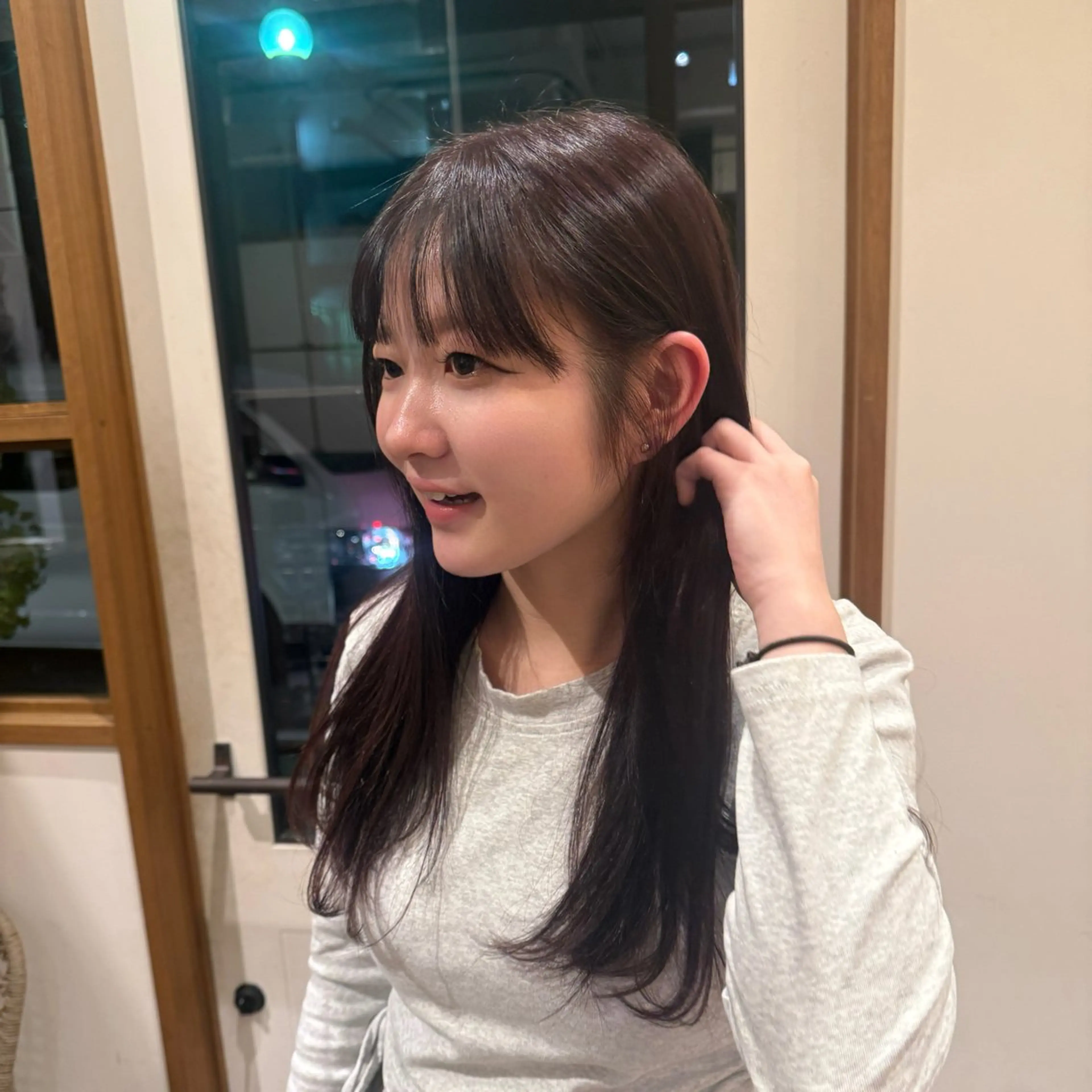 ロング カラー カット ヘアカラー ‎🤍江坂 ハヤシアヤナ‎🤍のヘアスタイル