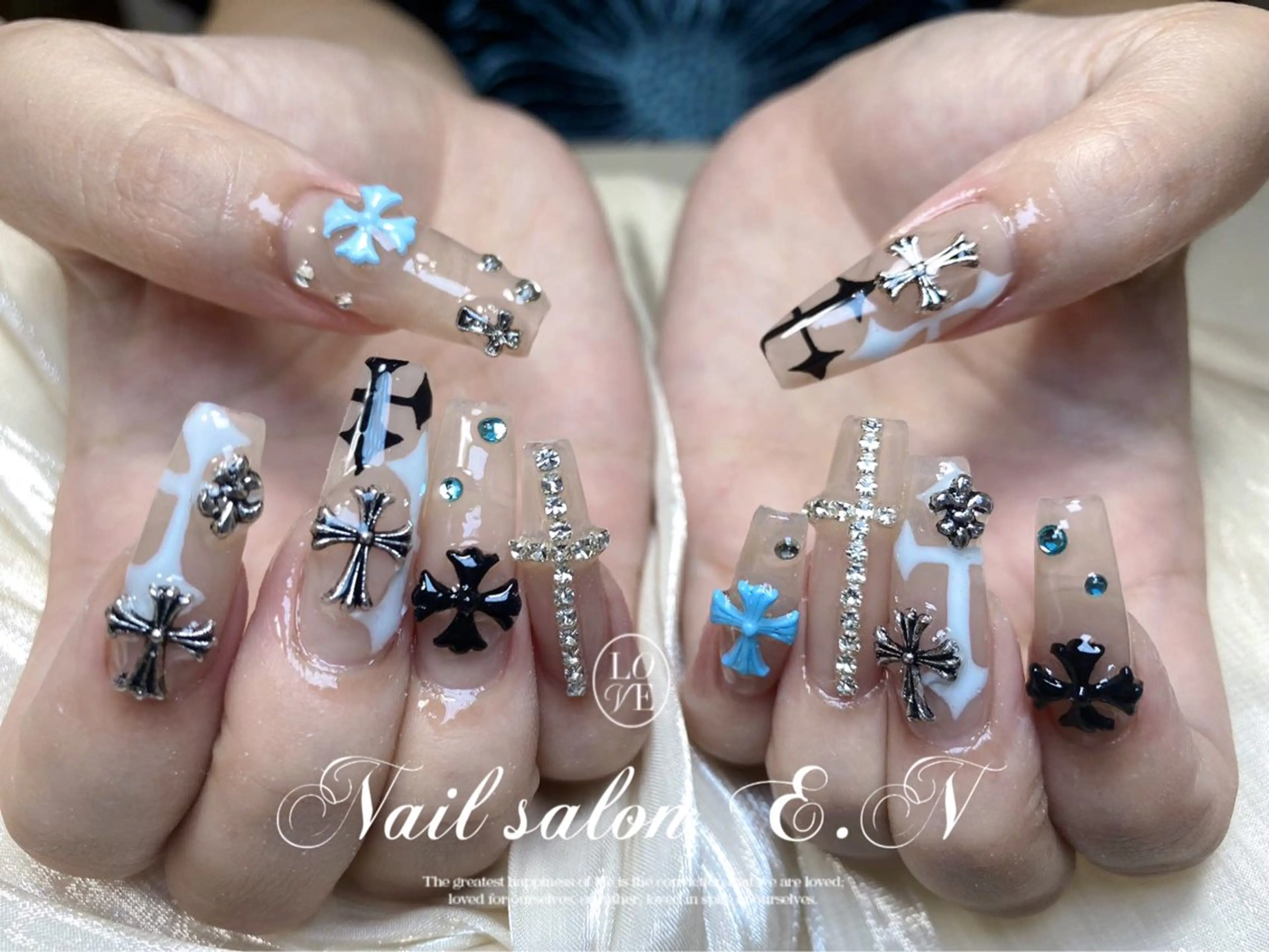 ネイル E.N🦋 長さ出し/持ち込みのネイルデザイン