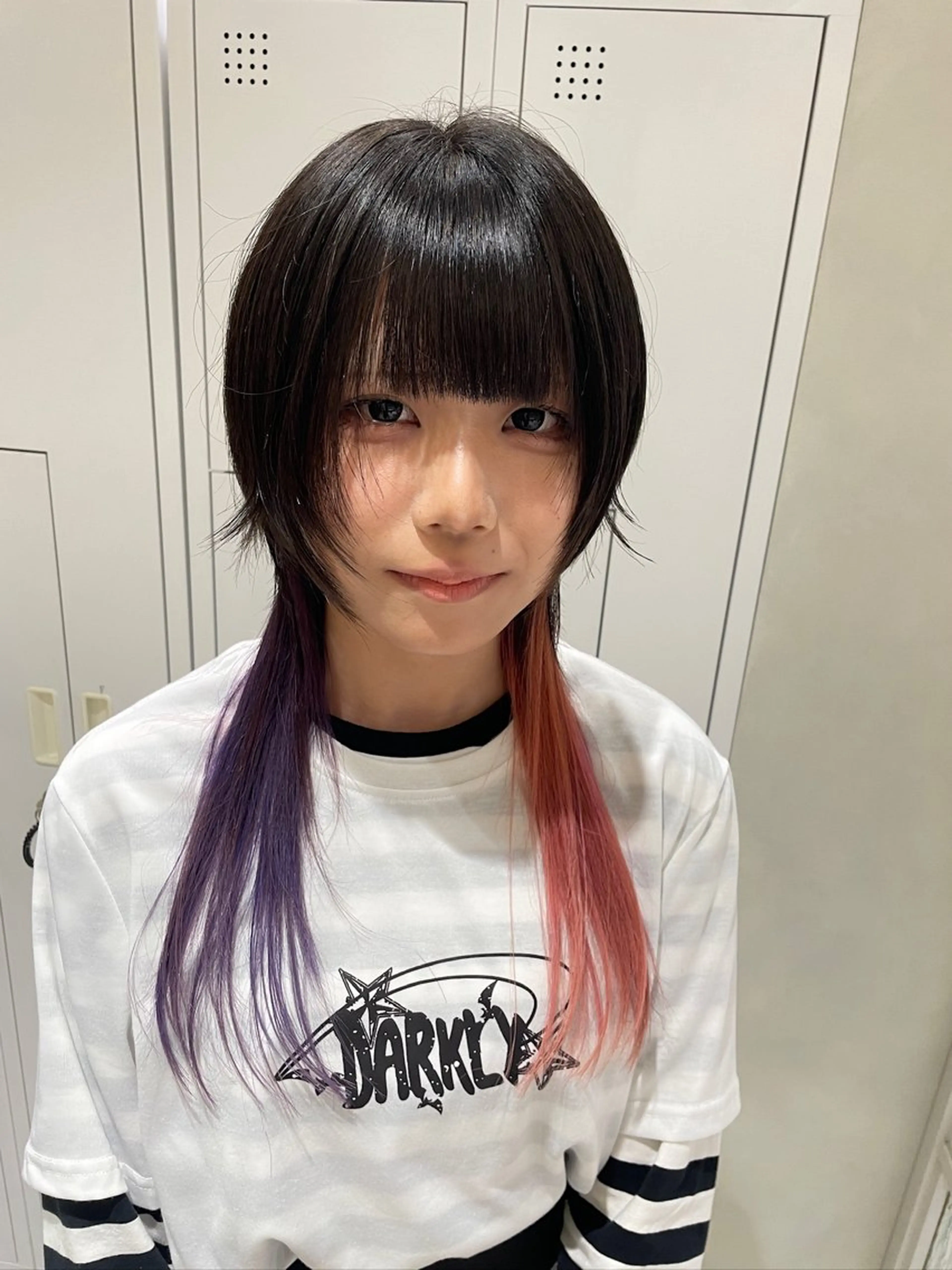 ミディアム カラー ブリーチ デザインカラー ダブルカラー ハイトーンカラー インナーカラー カット ヘアカラー デザインカラー/ ヘアアレンジ/りりかのヘアスタイル