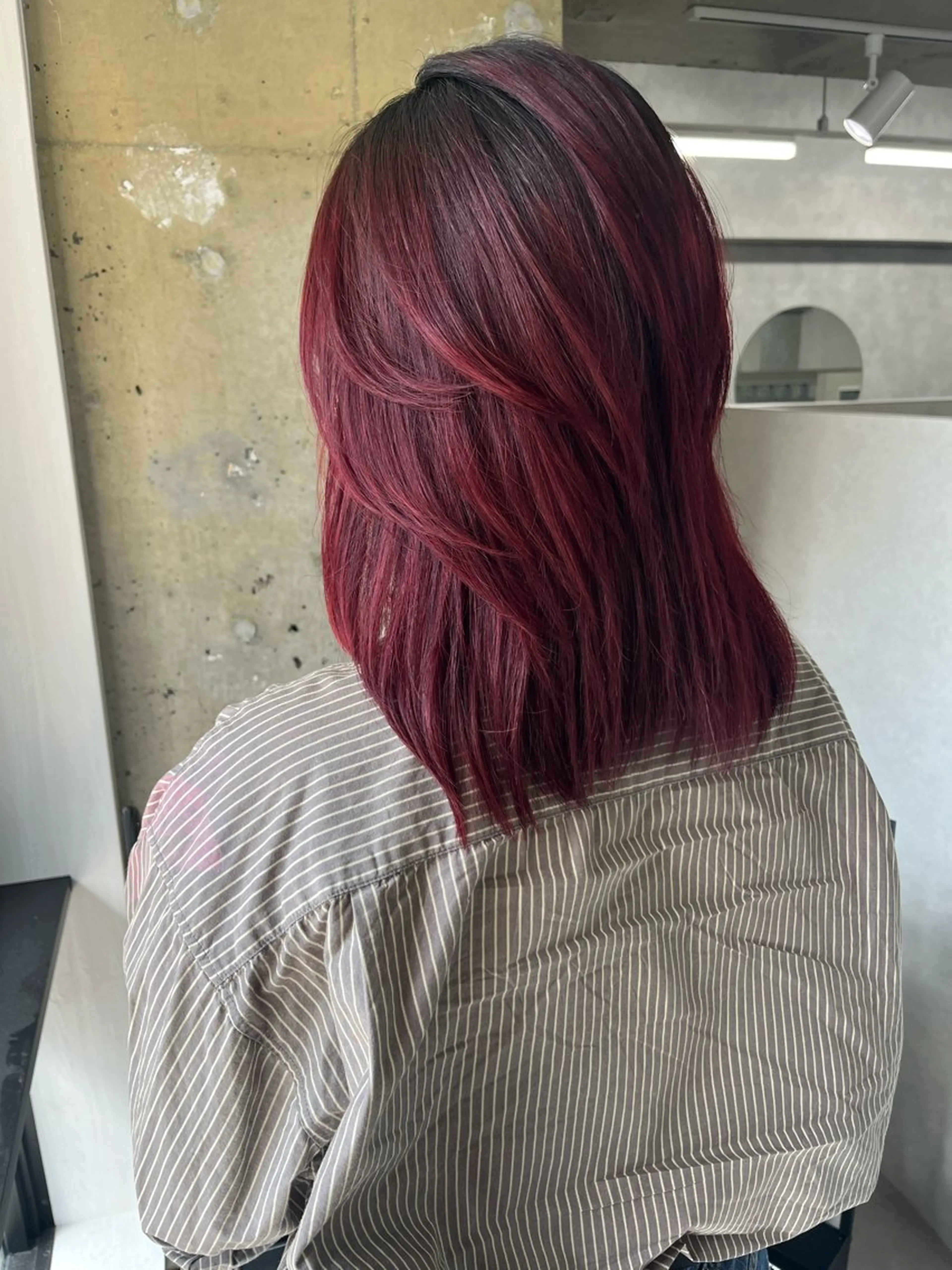 ミディアム anon Loemのヘアスタイル