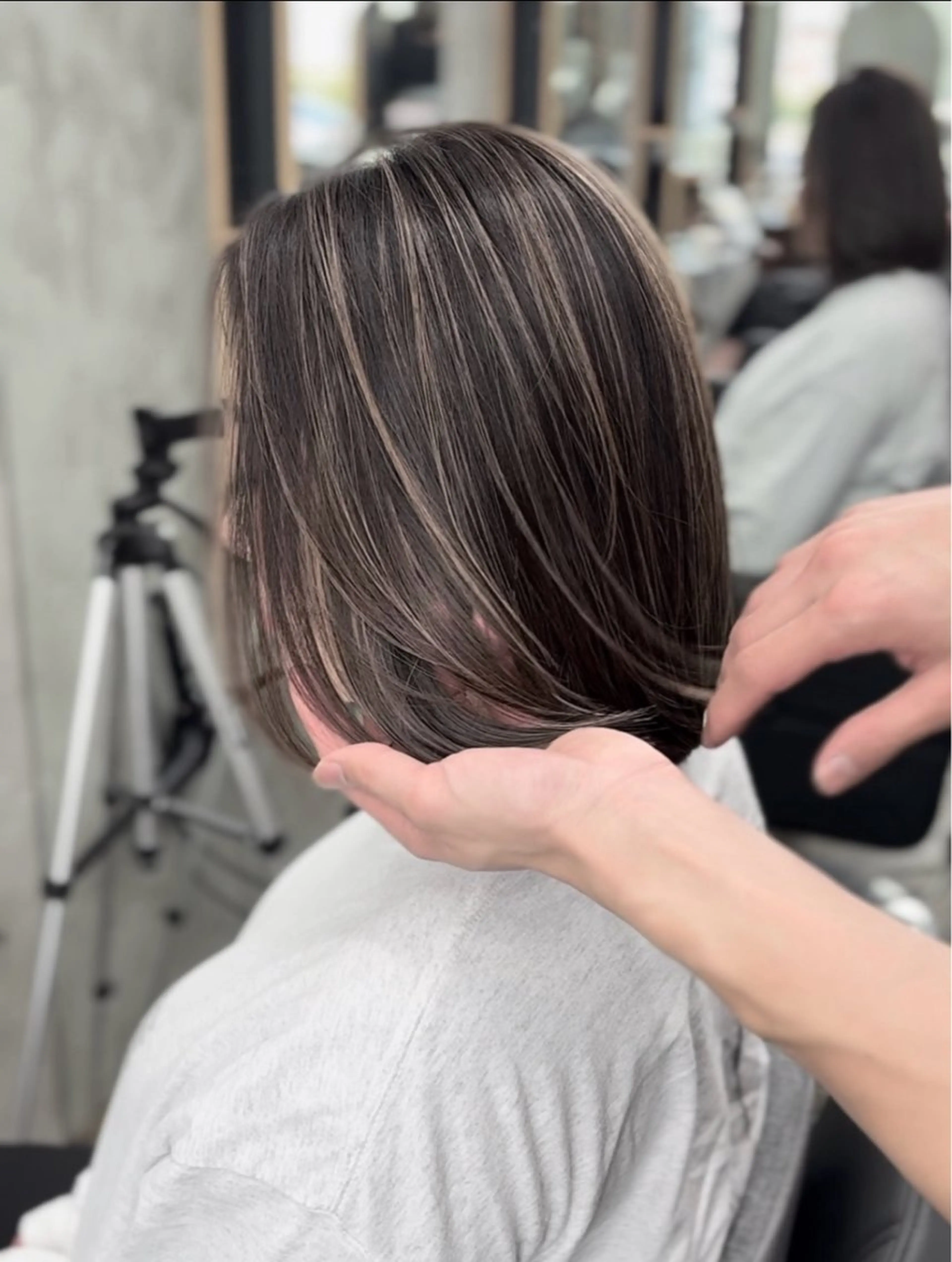 ショート カラー ヘアカラー ハイライト、レイヤー カット/西梅田/中西のヘアスタイル