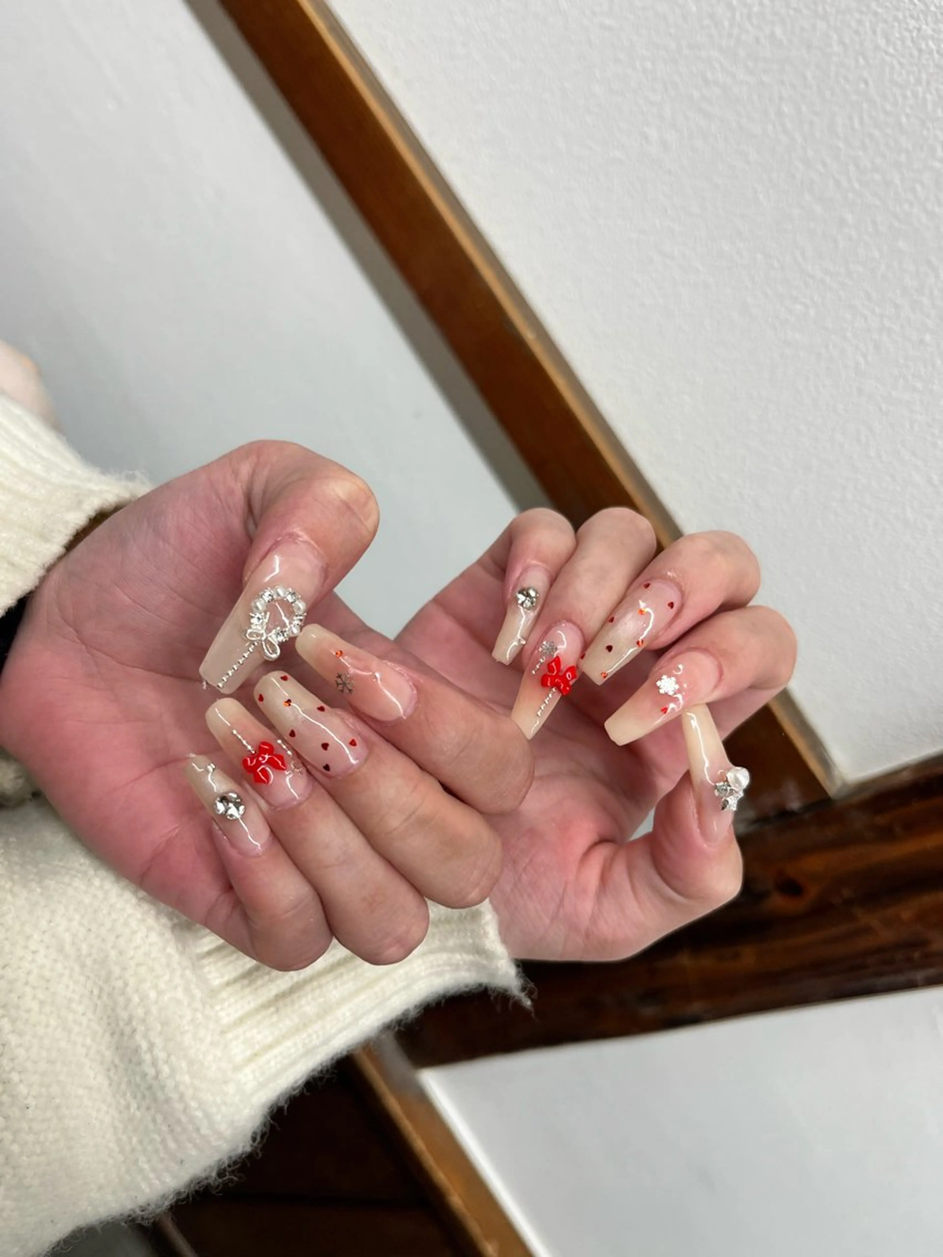 ネイル アートネイル 持ち込み ハンドネイル EmaNail MOMOのネイルデザイン