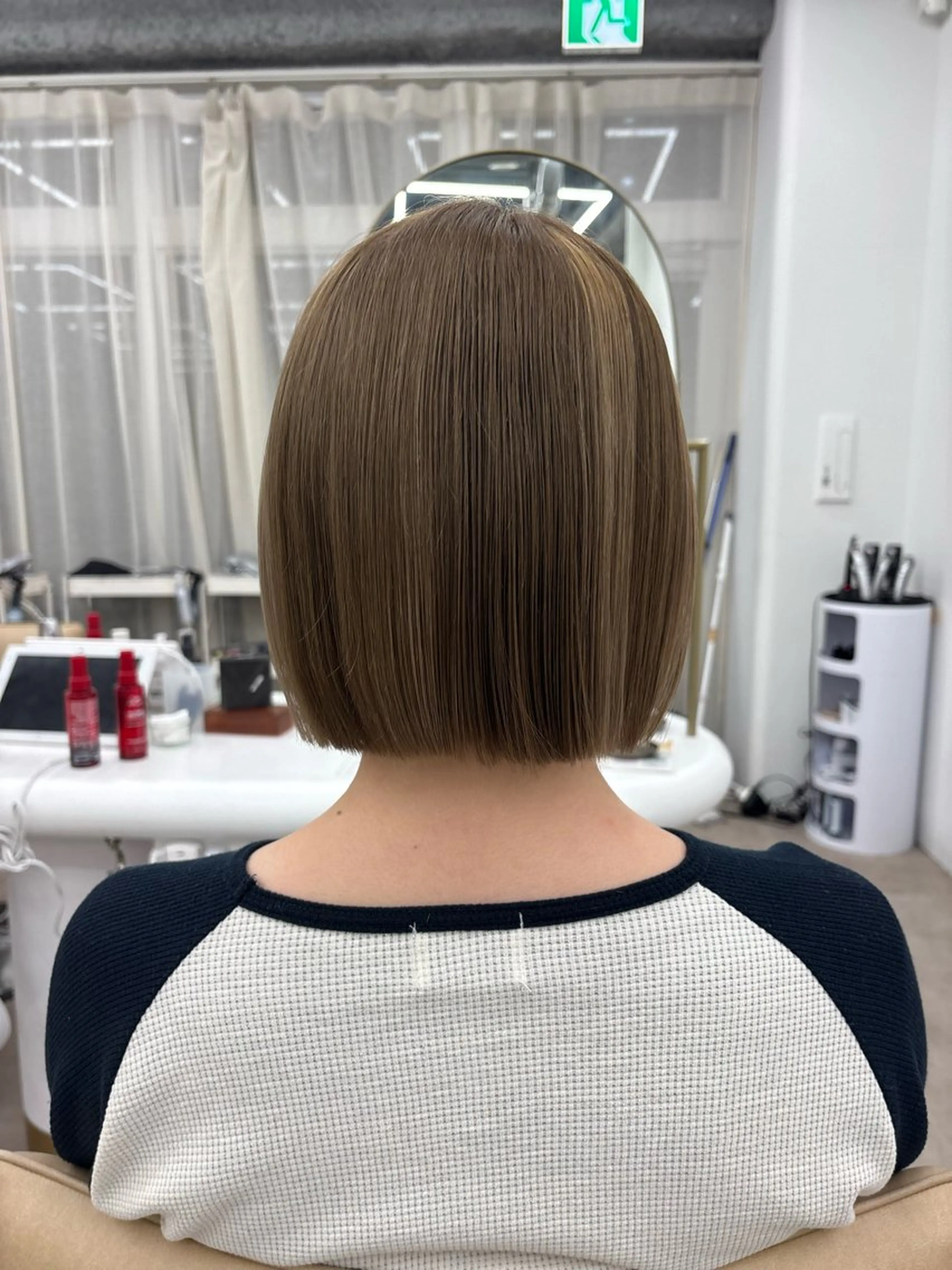 ショート リン🔔ボブ cut ベージュカラー🤎のヘアスタイル
