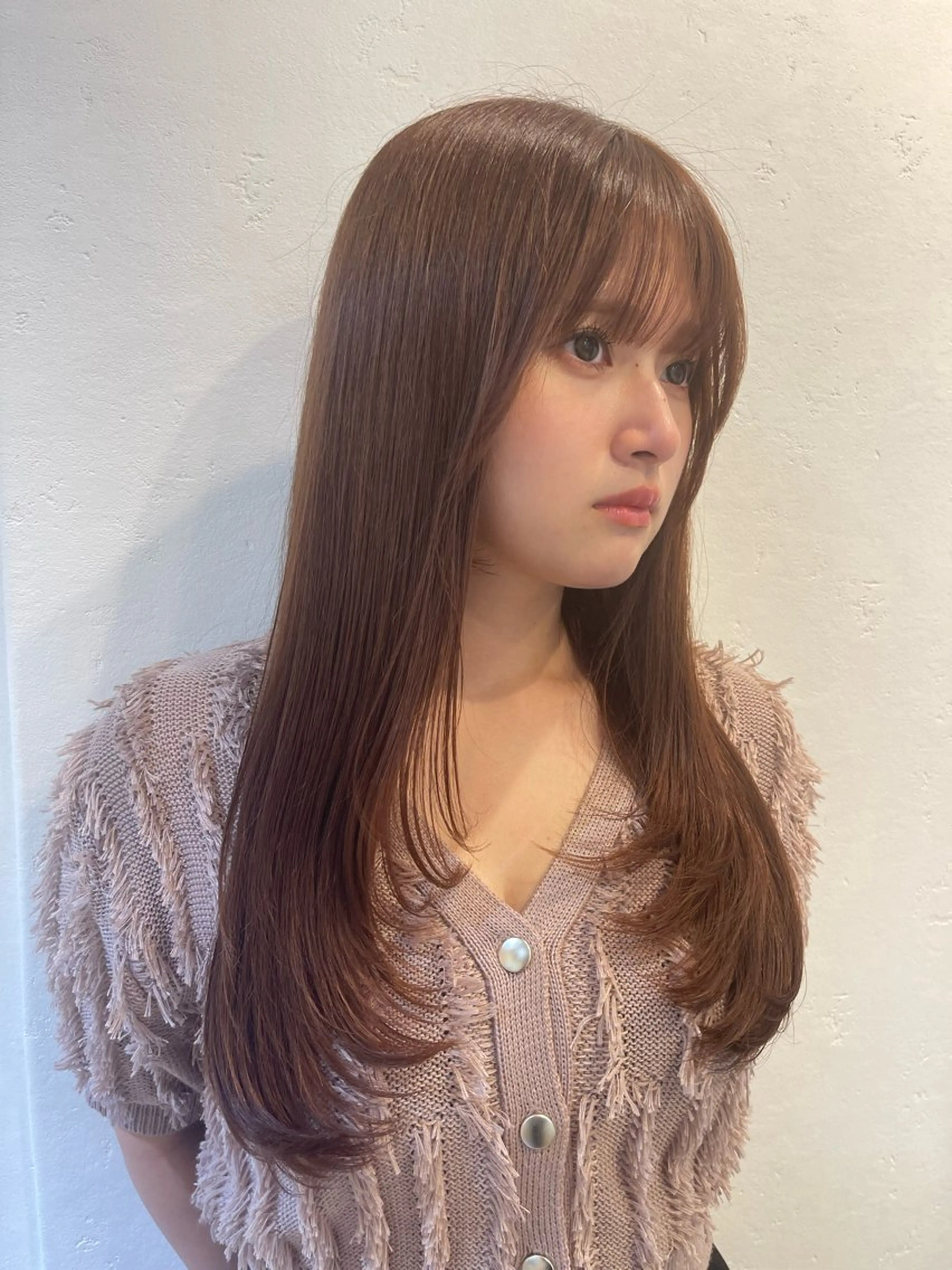 ロング TENSHO レイヤー／ハイトーンのヘアスタイル