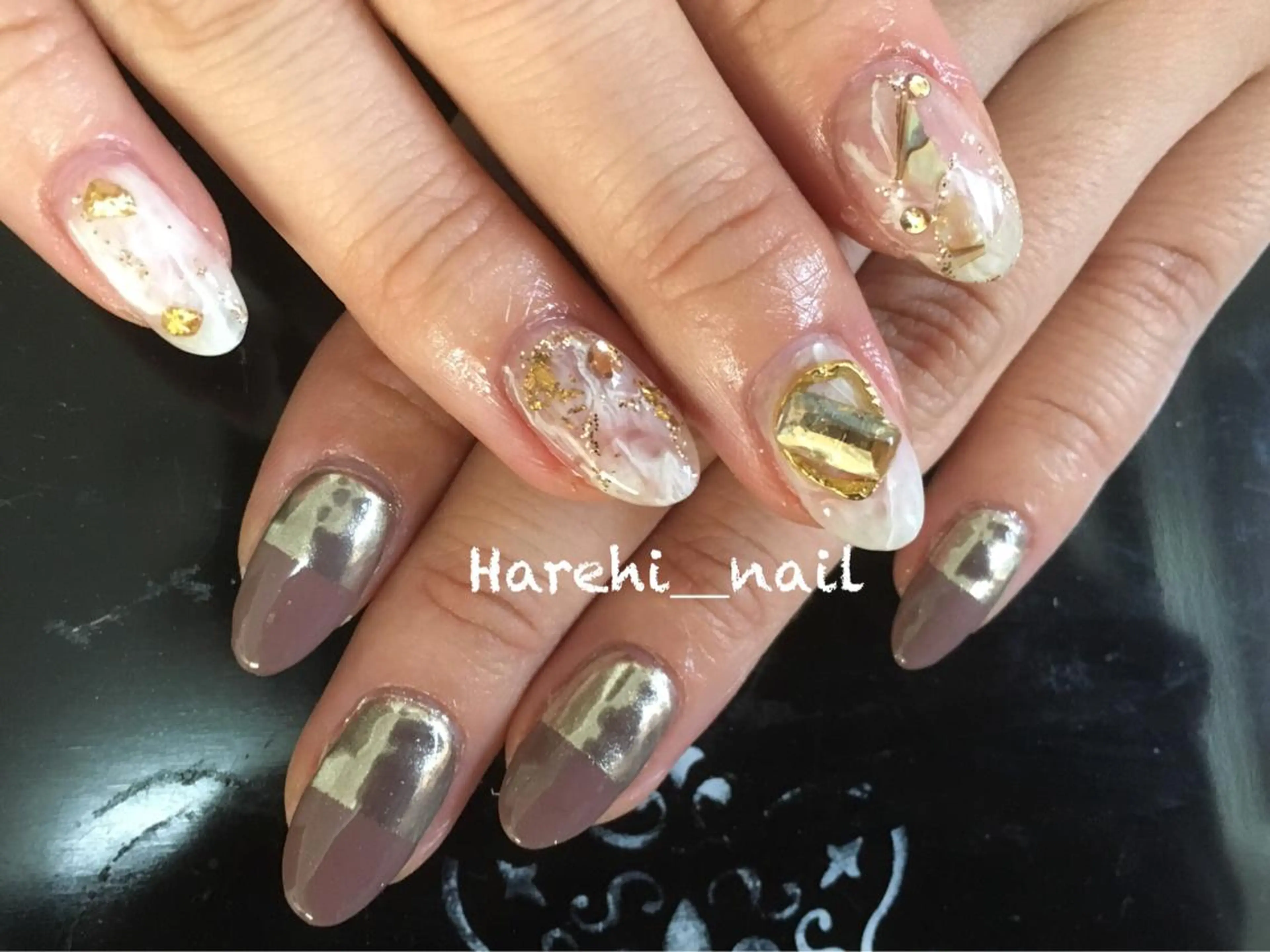 ネイル ミラーネイル ニュアンスネイル ハンドネイル Harehi_ nailのネイルデザイン