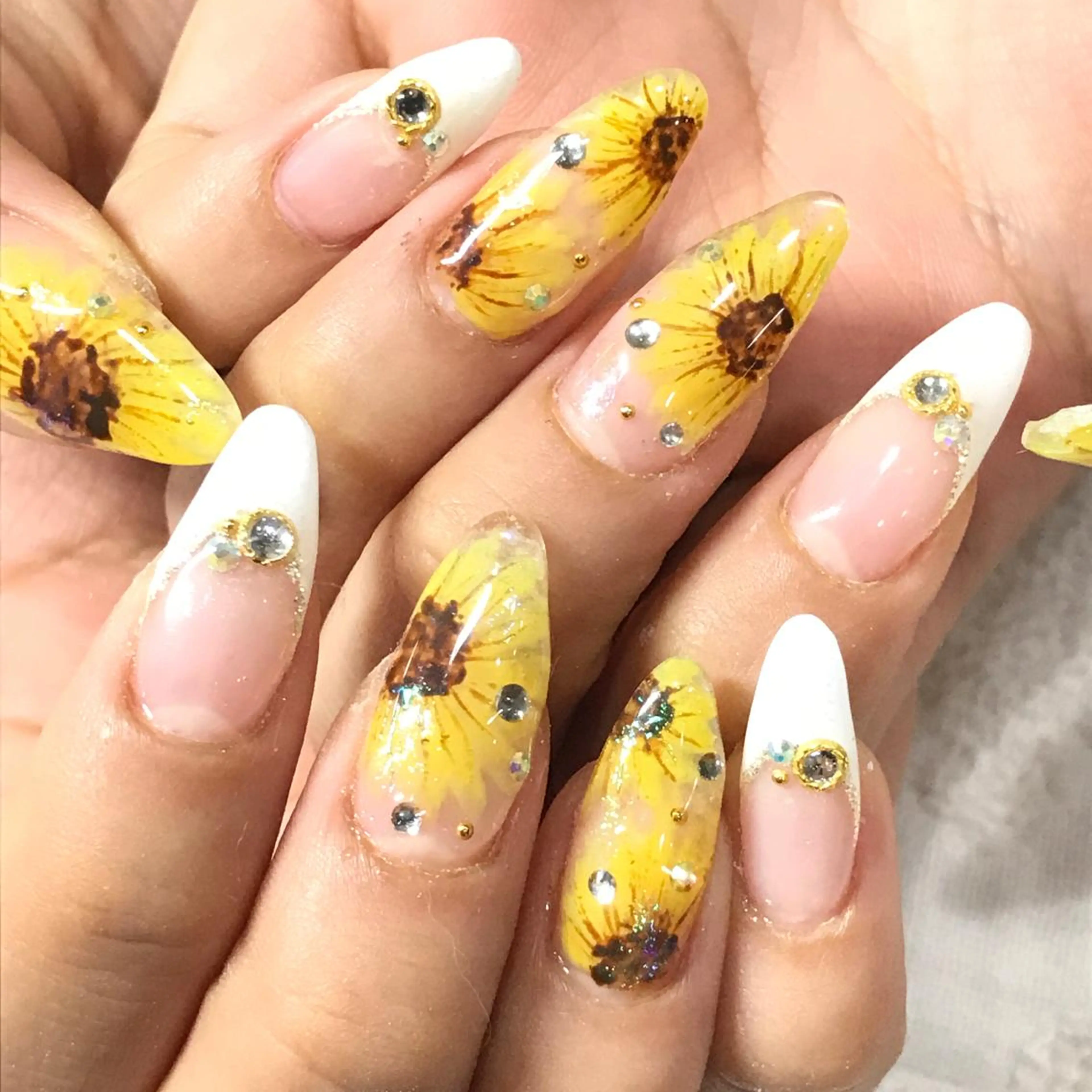 ネイル ジェルネイル 渋谷ビュレネイル Kaoruのネイルデザイン