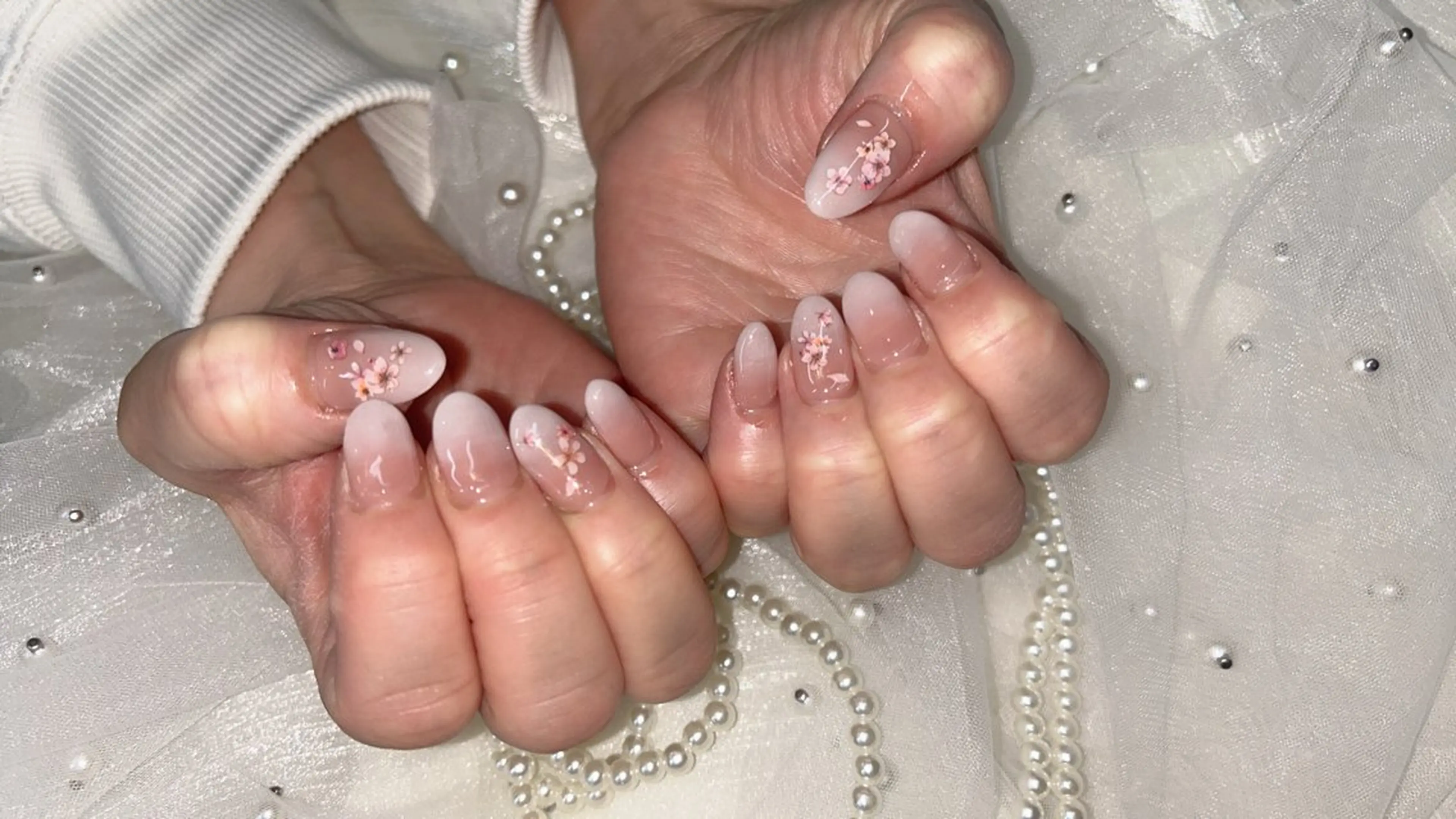 ネイル グラデーション ハンドネイル 《LB》ラブリエ Nail&eyeのマツエク・マツパデザイン