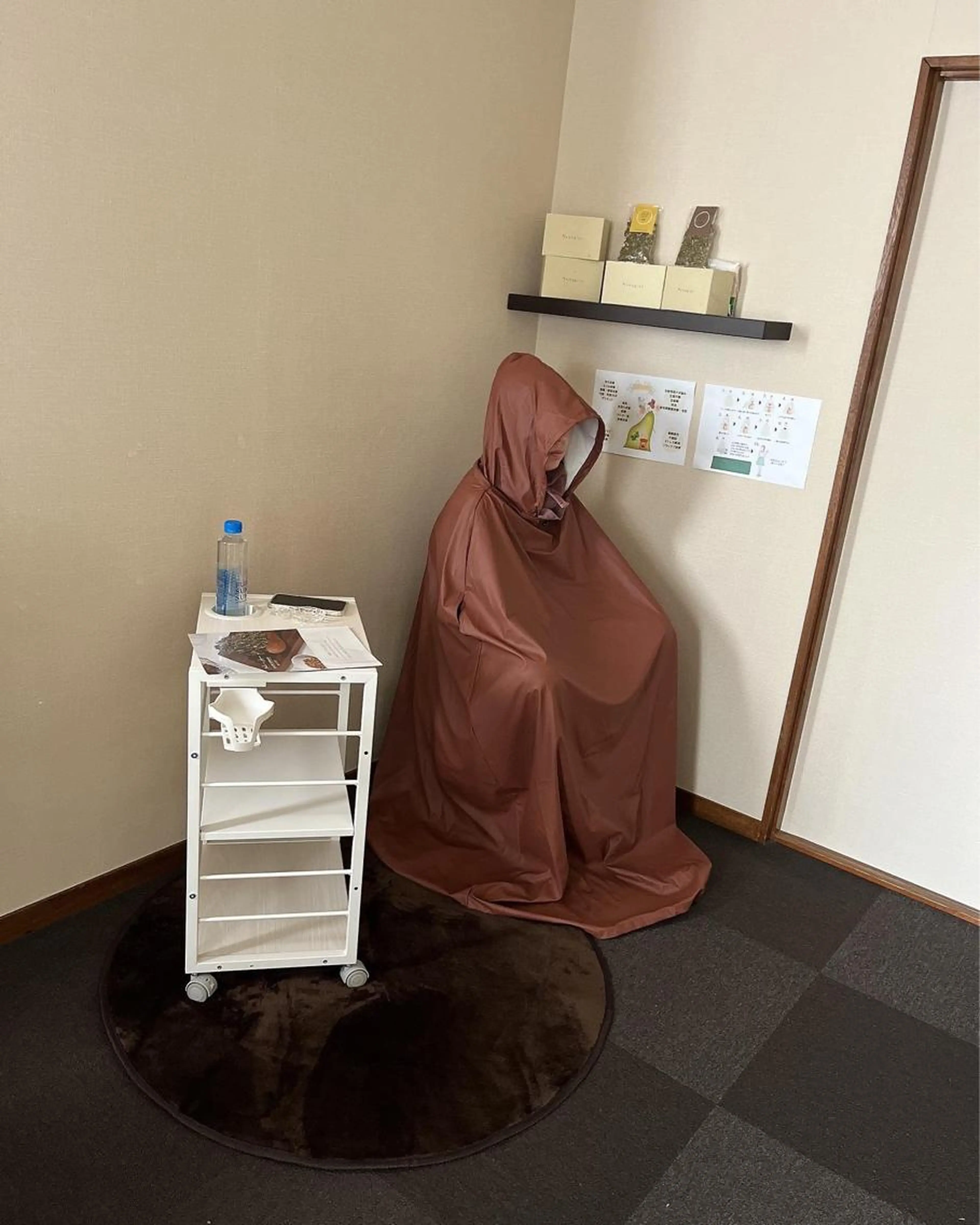 よもぎ蒸し　清潔な陶器信楽焼　個室約45分　和漢植物　100％国産無農薬栽培よもぎ　カラダ温めに…リラックス　発汗　温活の写真