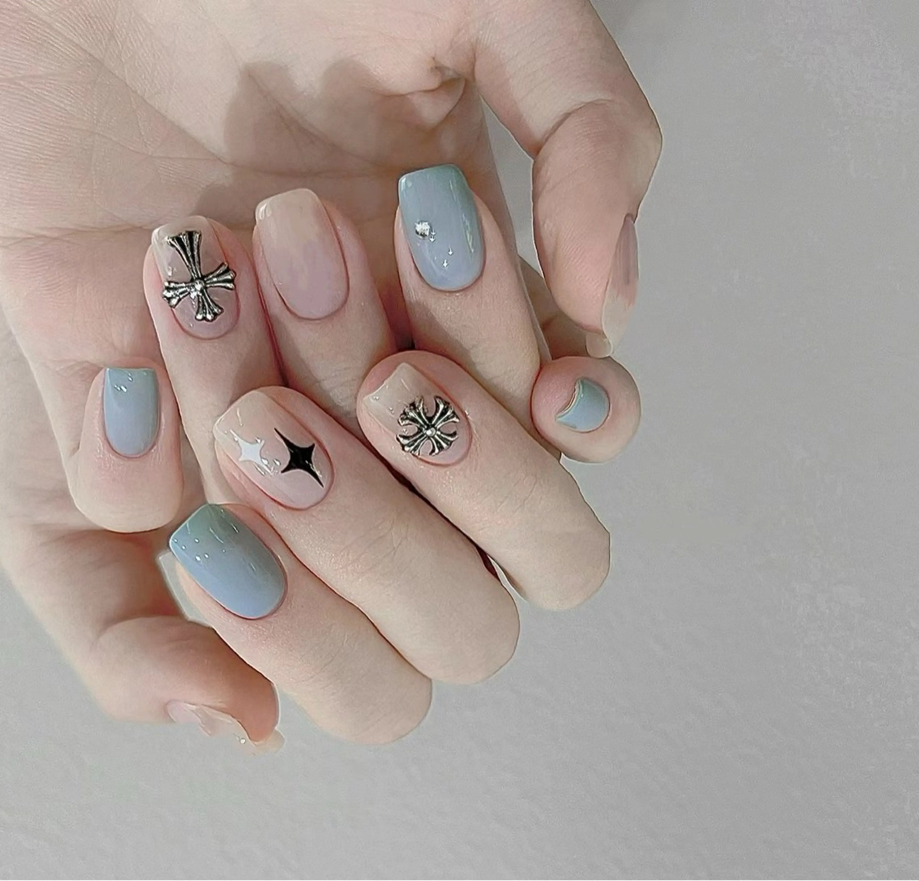 ネイル ルアナネイルサロン所属・ルアナネイル サロンのネイルデザイン