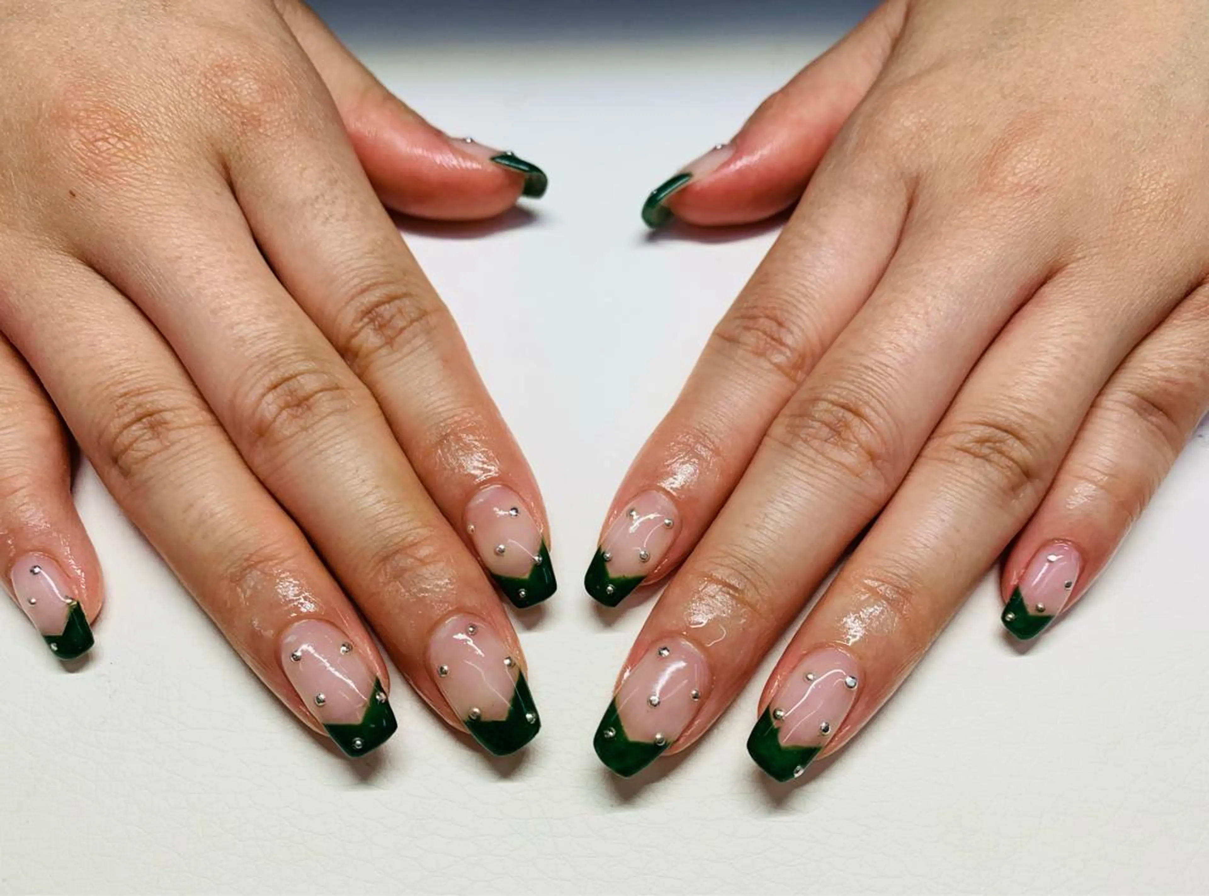 ネイル Mule Beauty Salon所属・ミュール ビューティーサロンのネイルデザイン