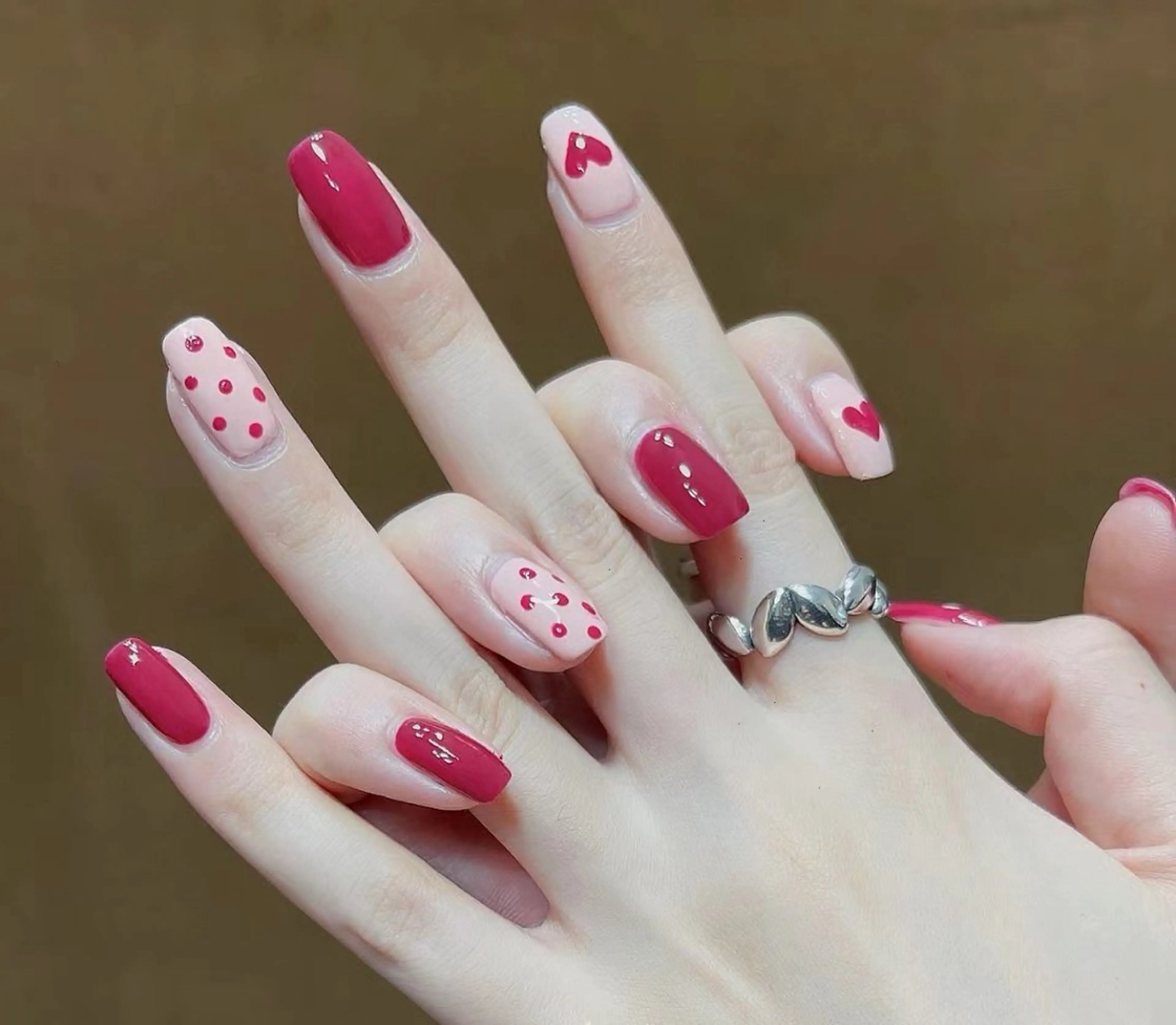 ネイル pink ladyサロン所属・べ にのネイルデザイン