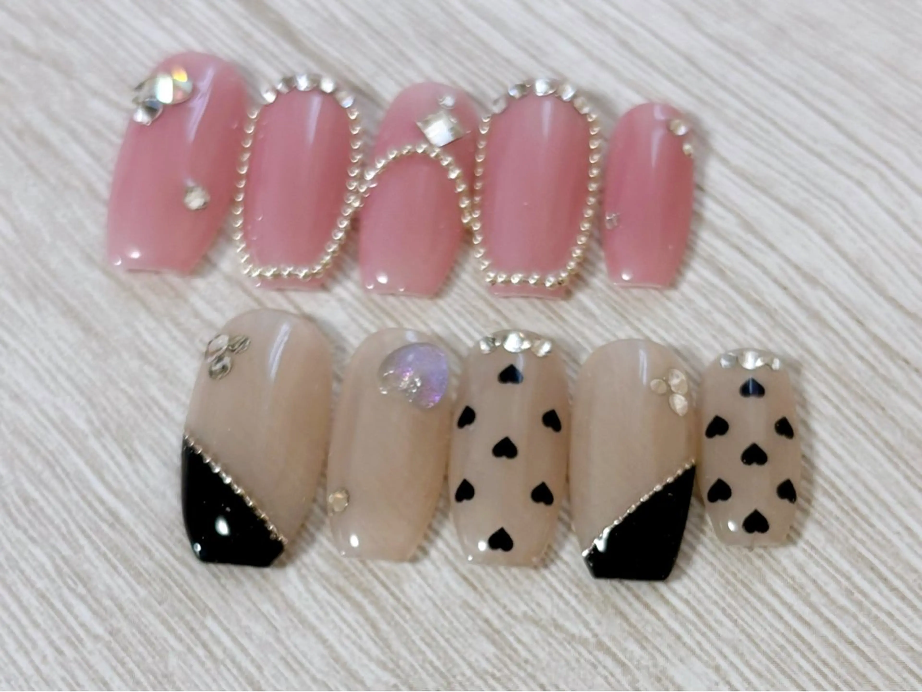 ネイル キラキラネイル 冬ネイル クリスマス ネイルサロン アティロン所属・ネイルサロン アティロンのネイルデザイン